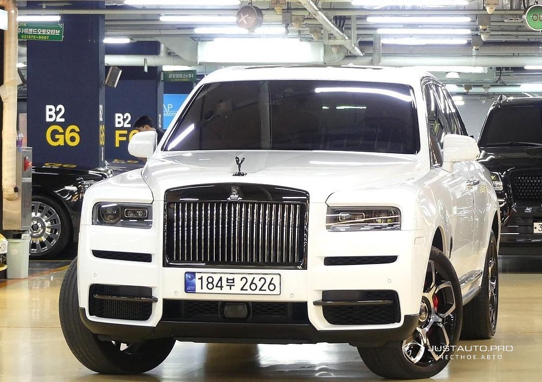 Автомобиль Rolls-Royce Cullinan