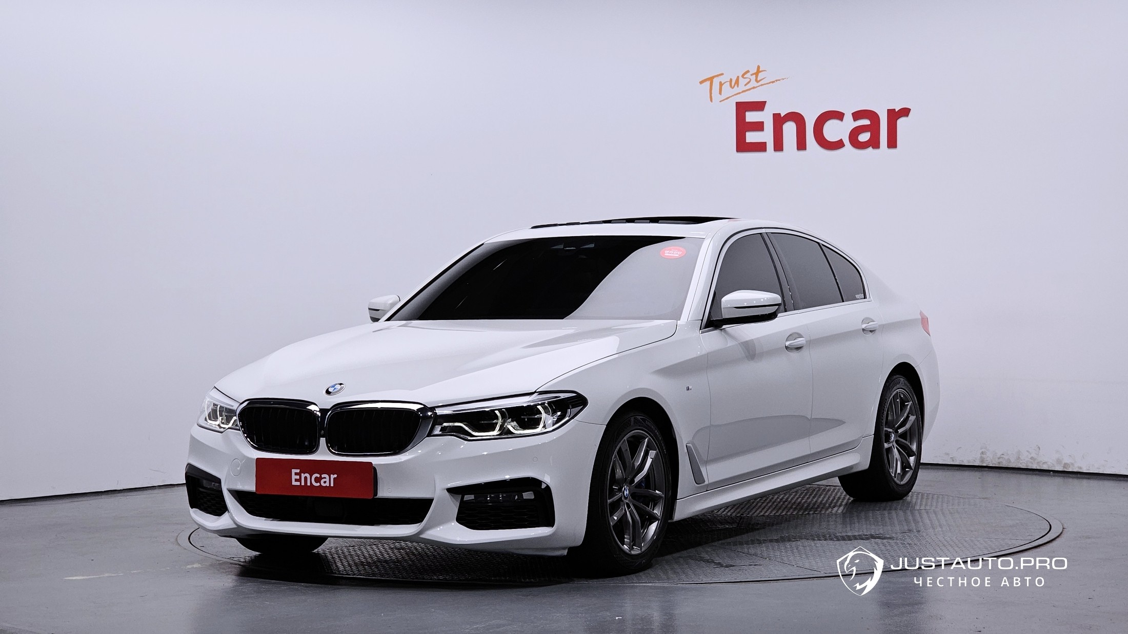 Автомобиль BMW 5-Series