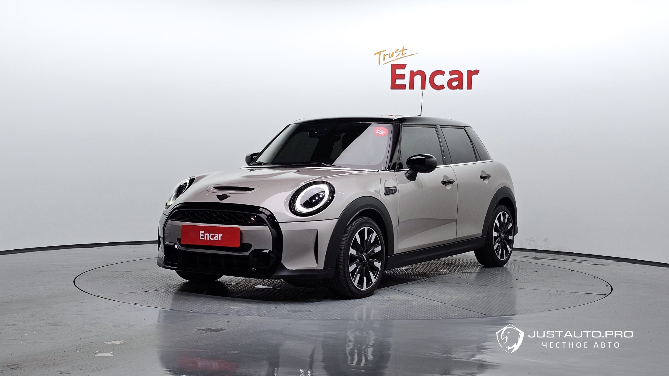 Автомобиль Mini Cooper