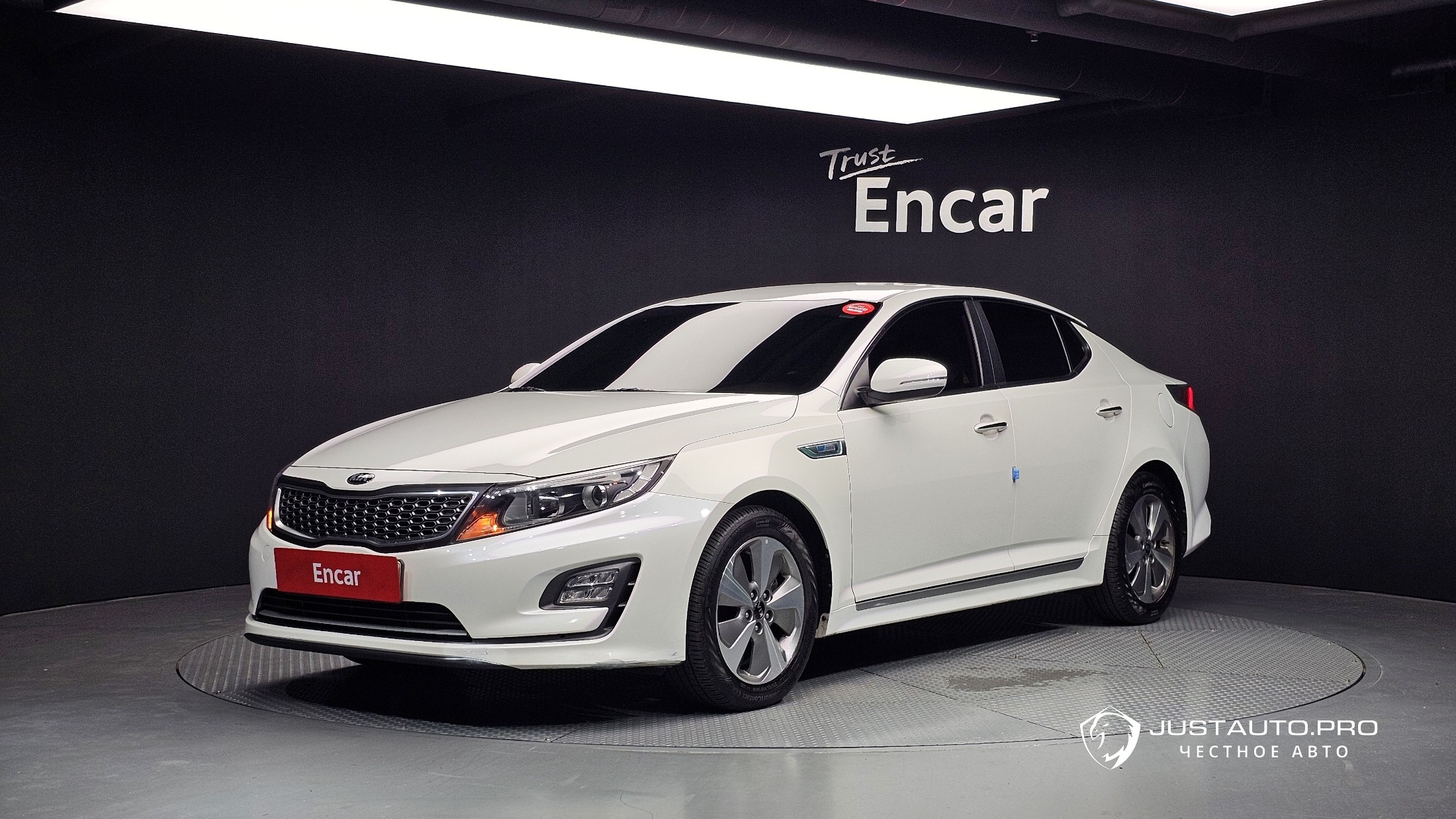 Автомобиль Kia K5