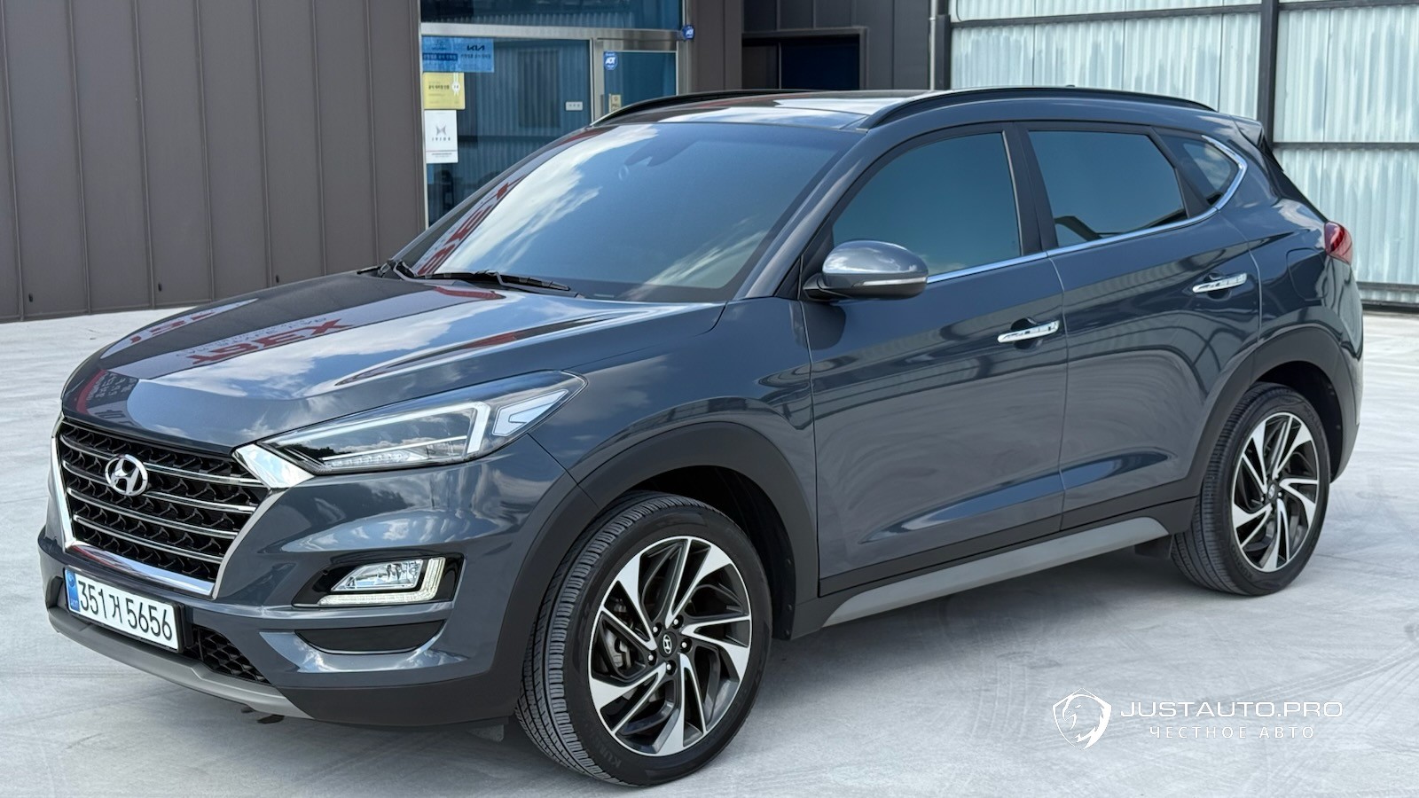 Автомобиль Hyundai Tucson