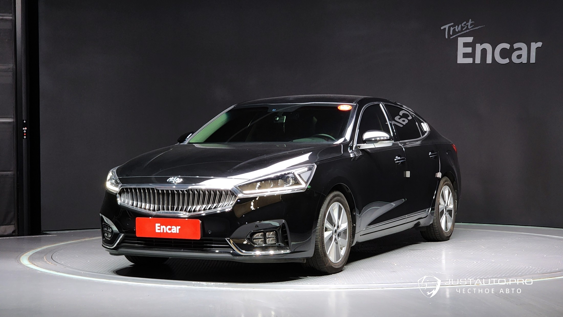 Автомобиль Kia K7