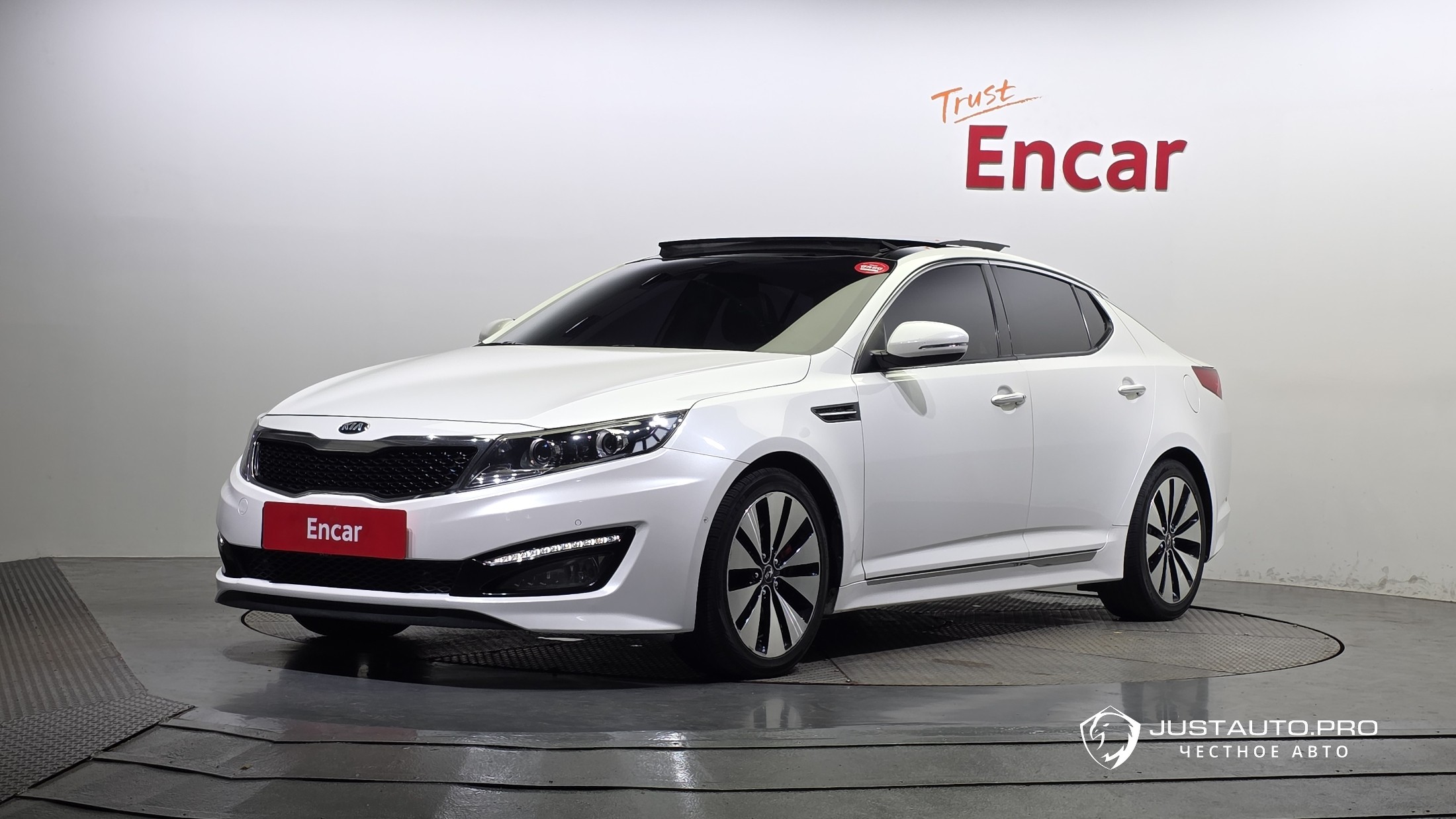 Автомобиль Kia K5