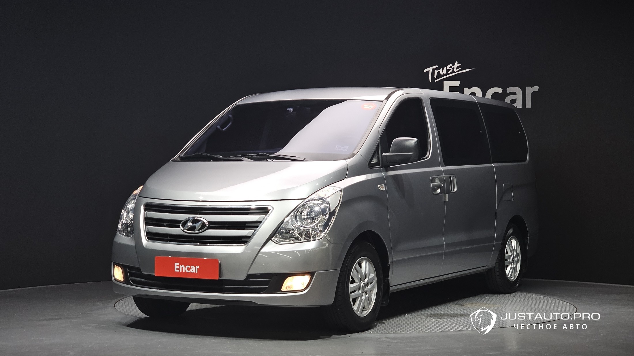 Автомобиль Hyundai Starex
