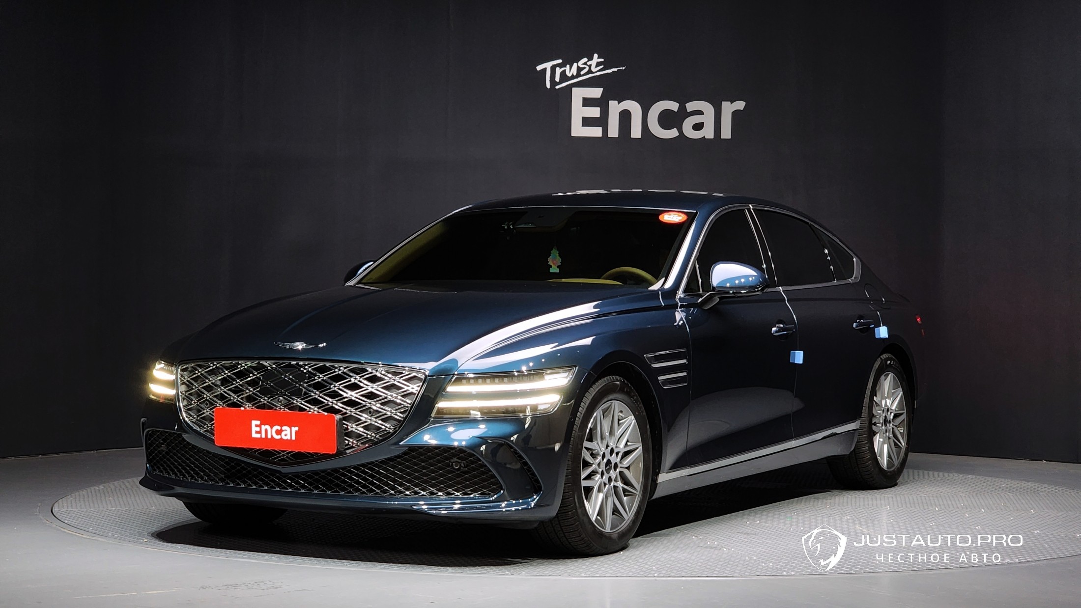 Автомобиль Genesis G80