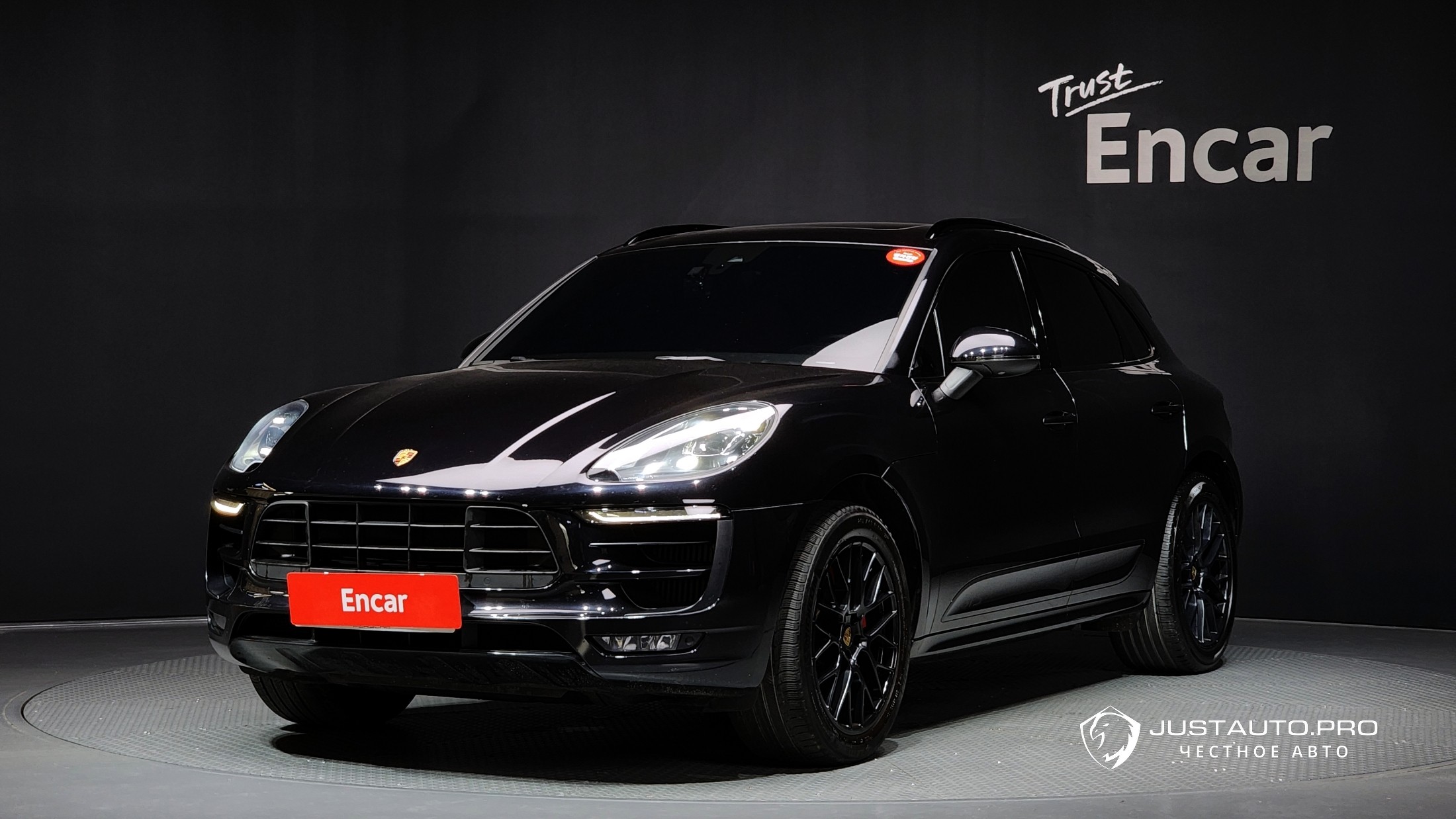 Автомобиль Porsche Macan