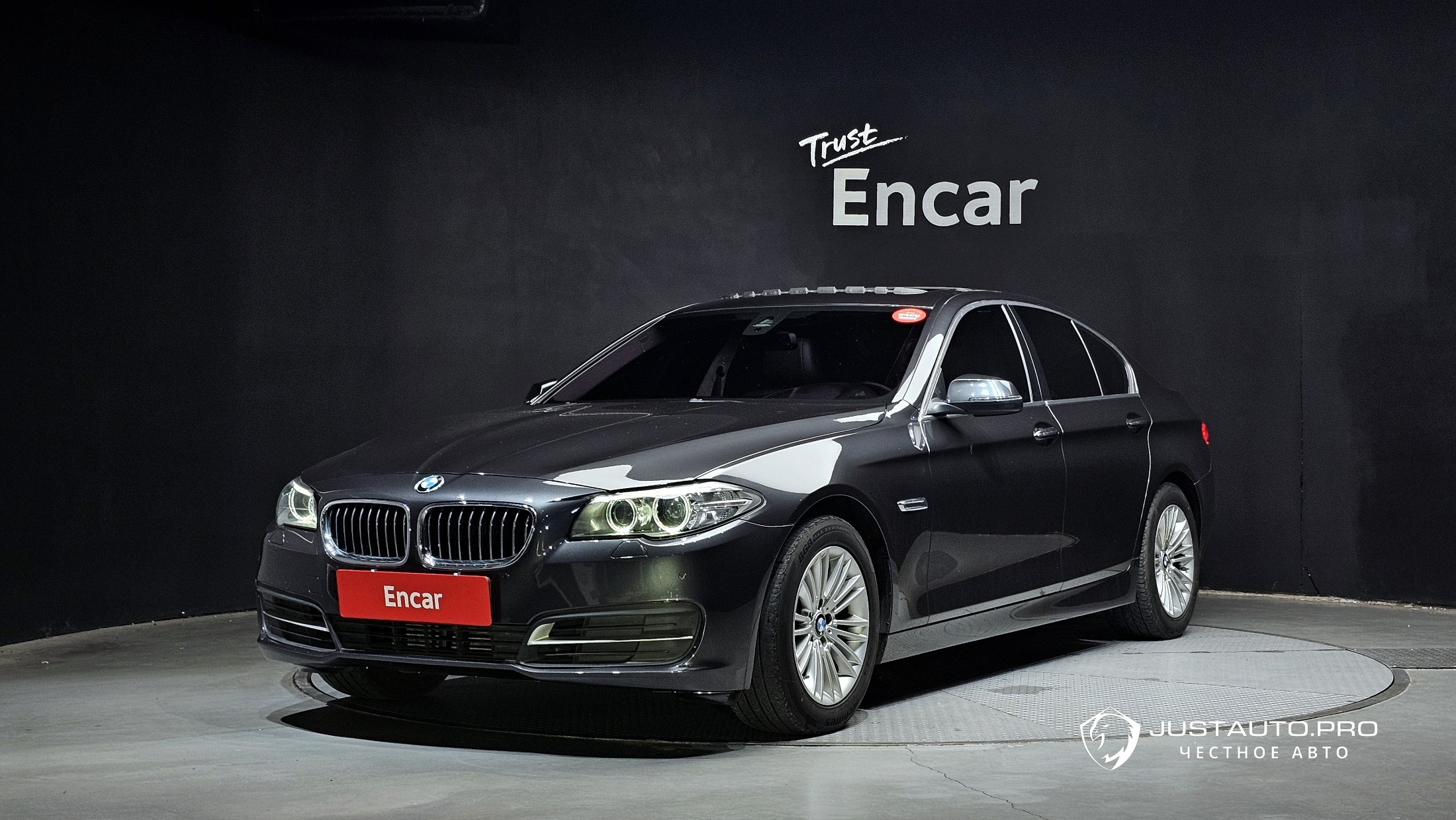 Автомобиль BMW 5-Series