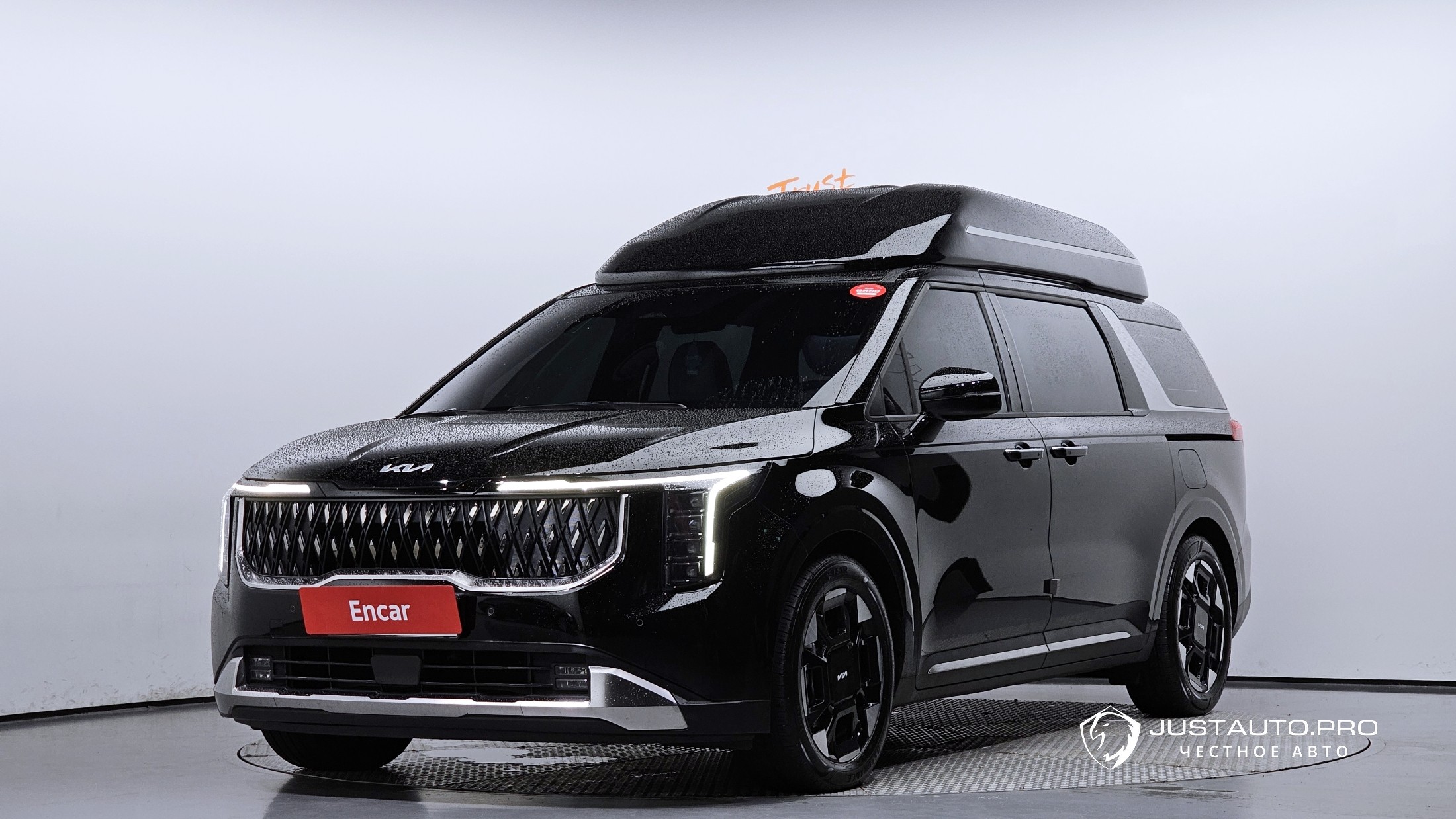 Автомобиль Kia Canival