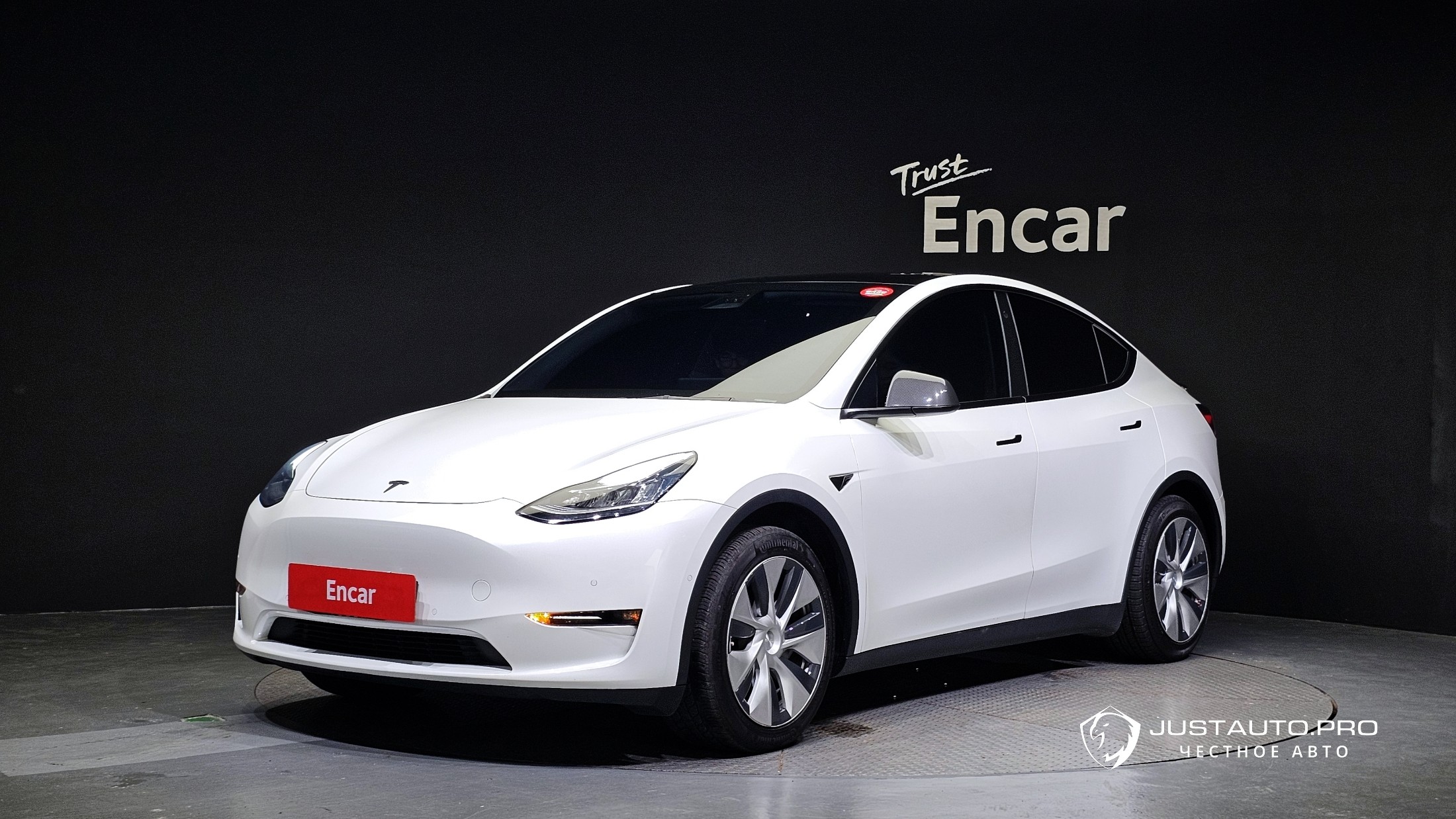 Автомобиль Tesla Model Y