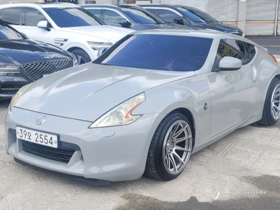 Автомобиль Nissan 370Z