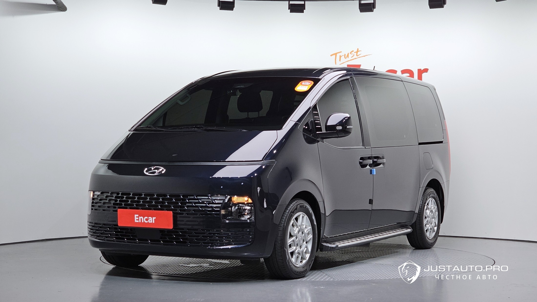 Автомобиль Hyundai Staria
