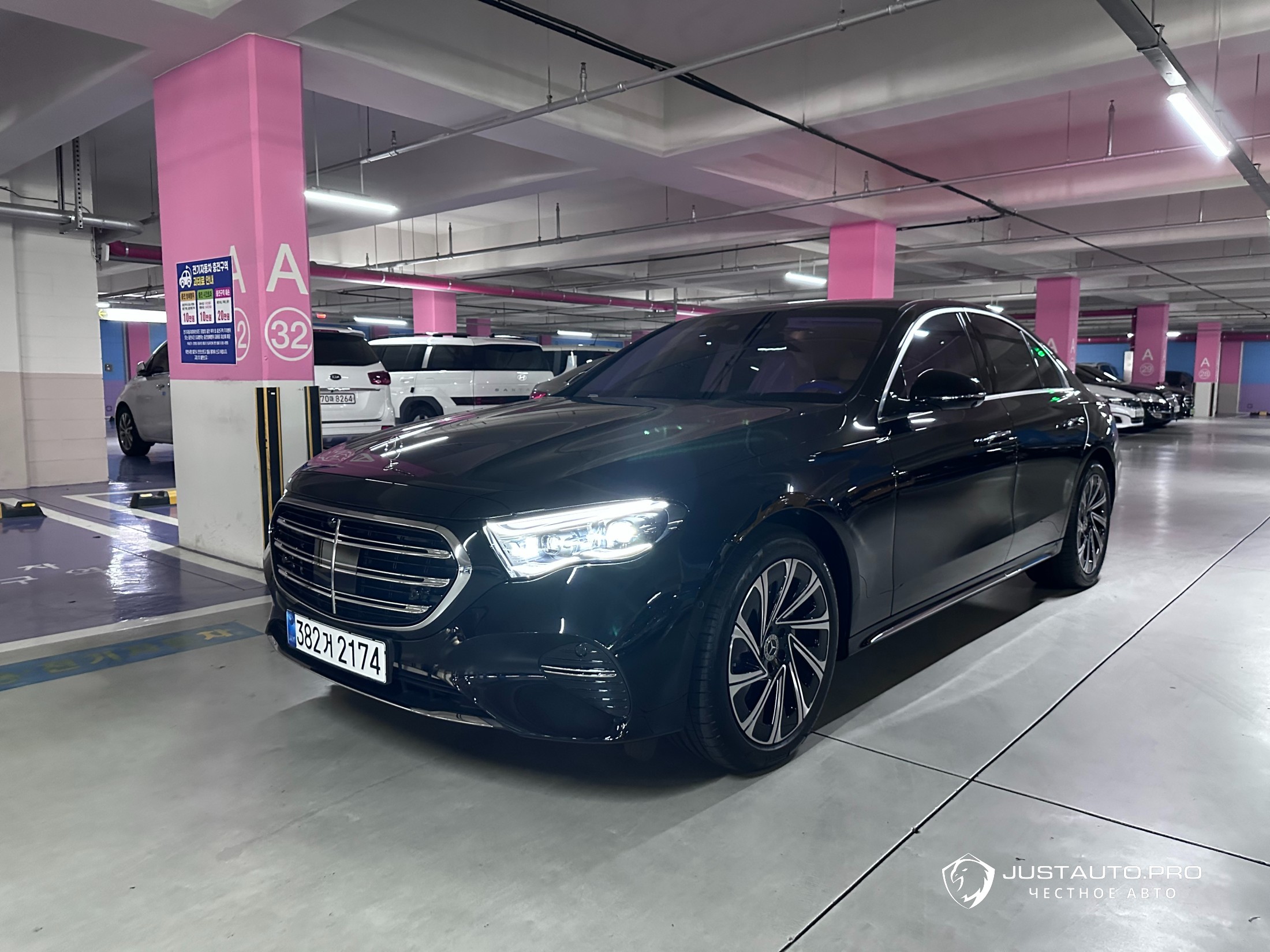 Автомобиль Mercedes-Benz E-Class