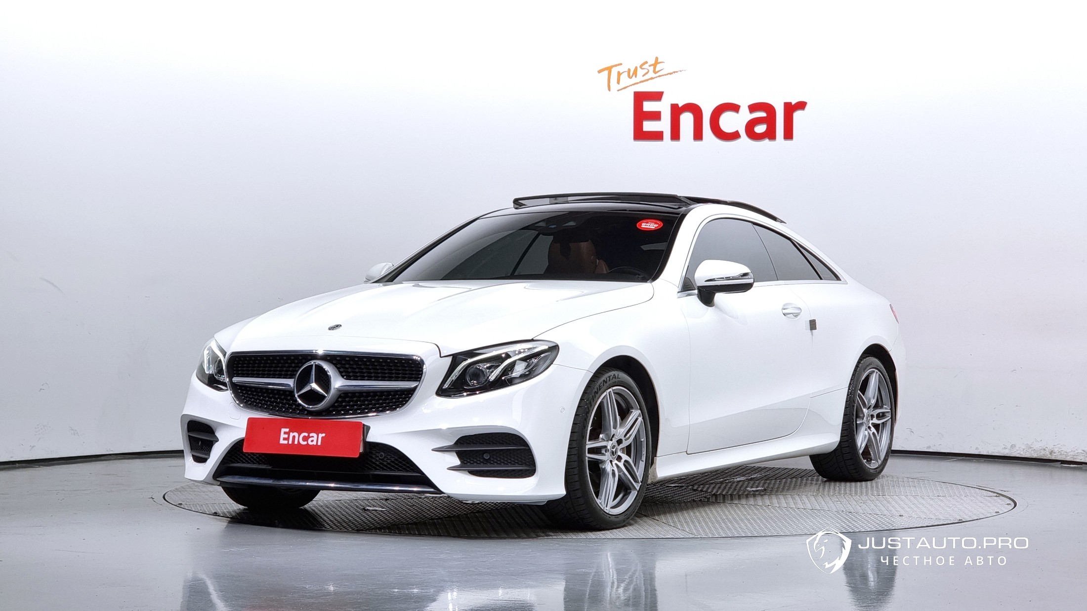 Автомобиль Mercedes-Benz E-Class
