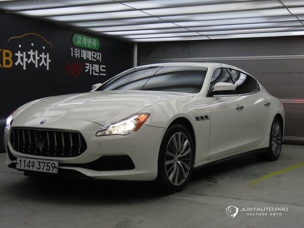 Автомобиль Maserati Quattroporte