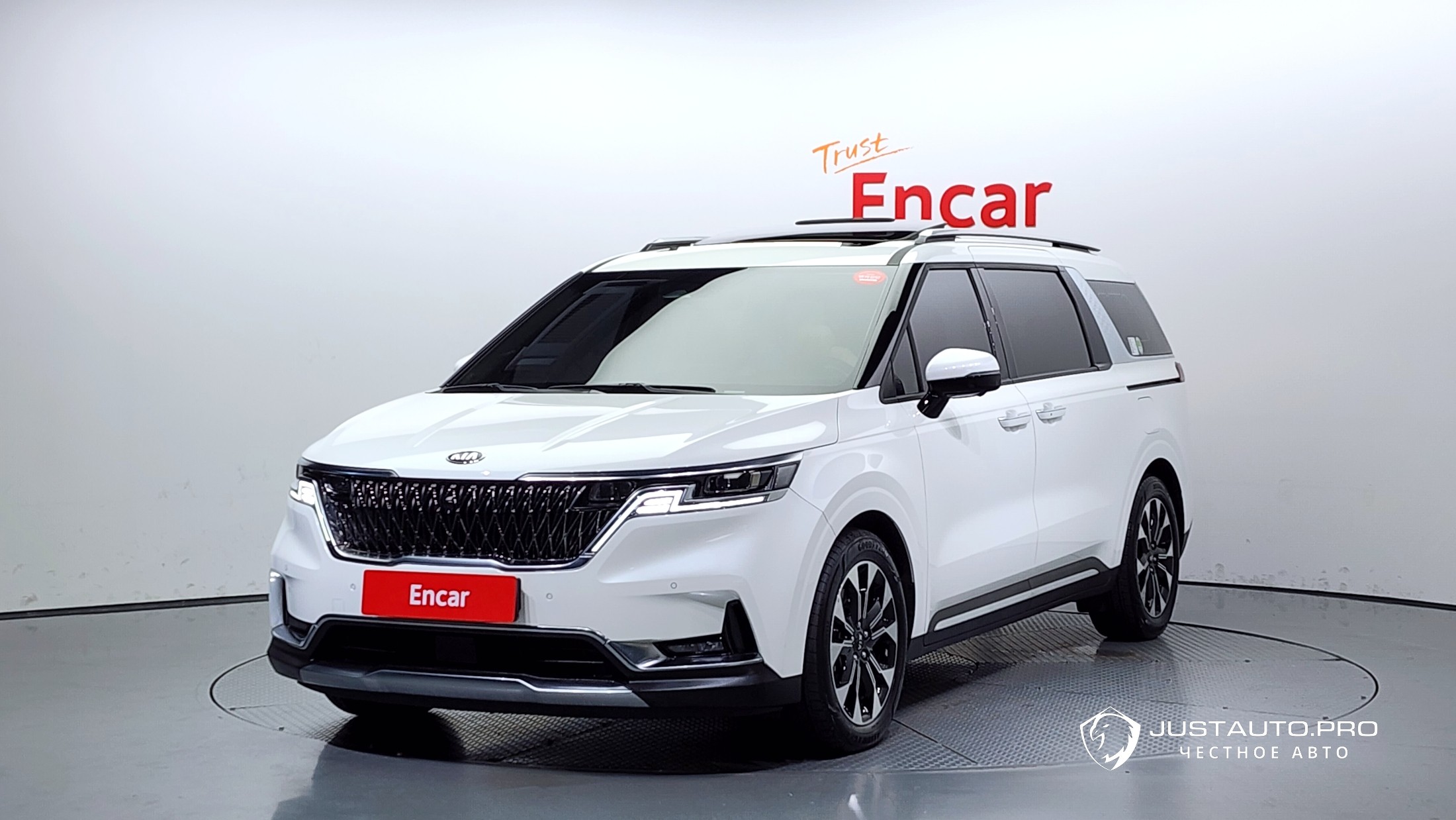 Автомобиль Kia Canival