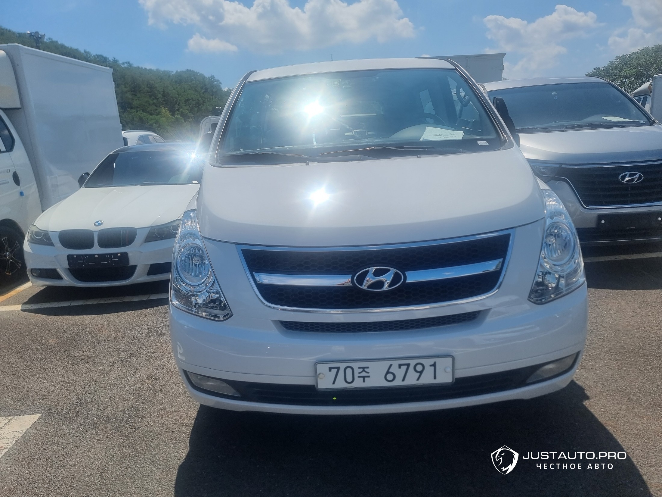 Автомобиль Hyundai Starex