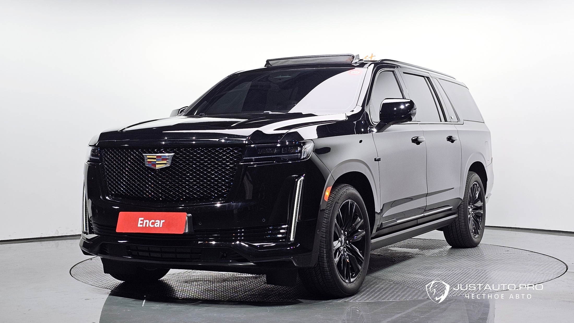 Автомобиль Cadillac Escalade