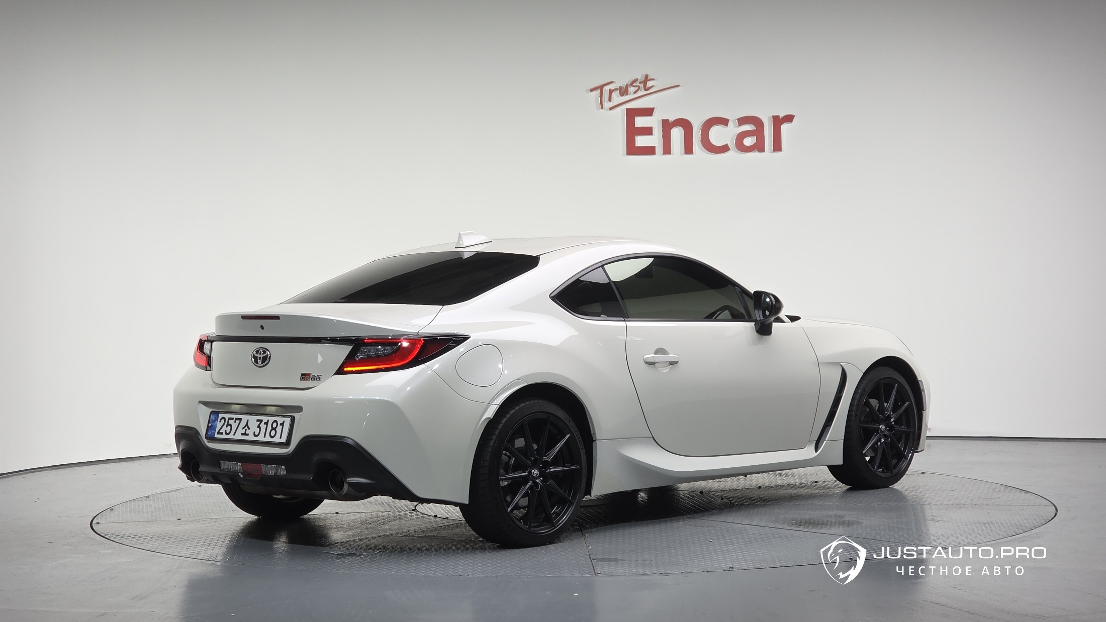 Автомобиль Toyota 86