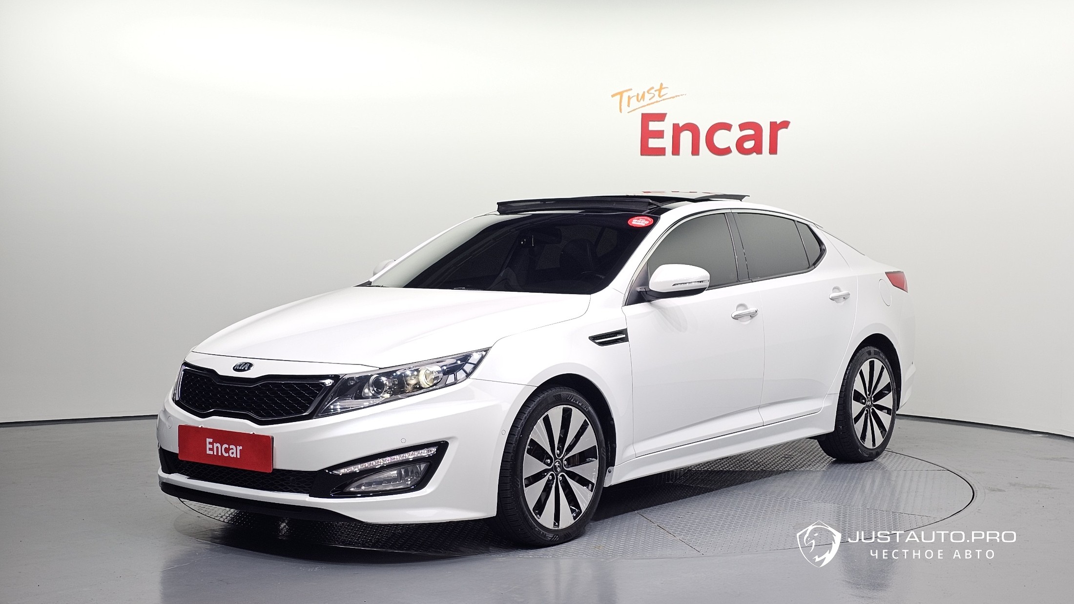 Автомобиль Kia K5