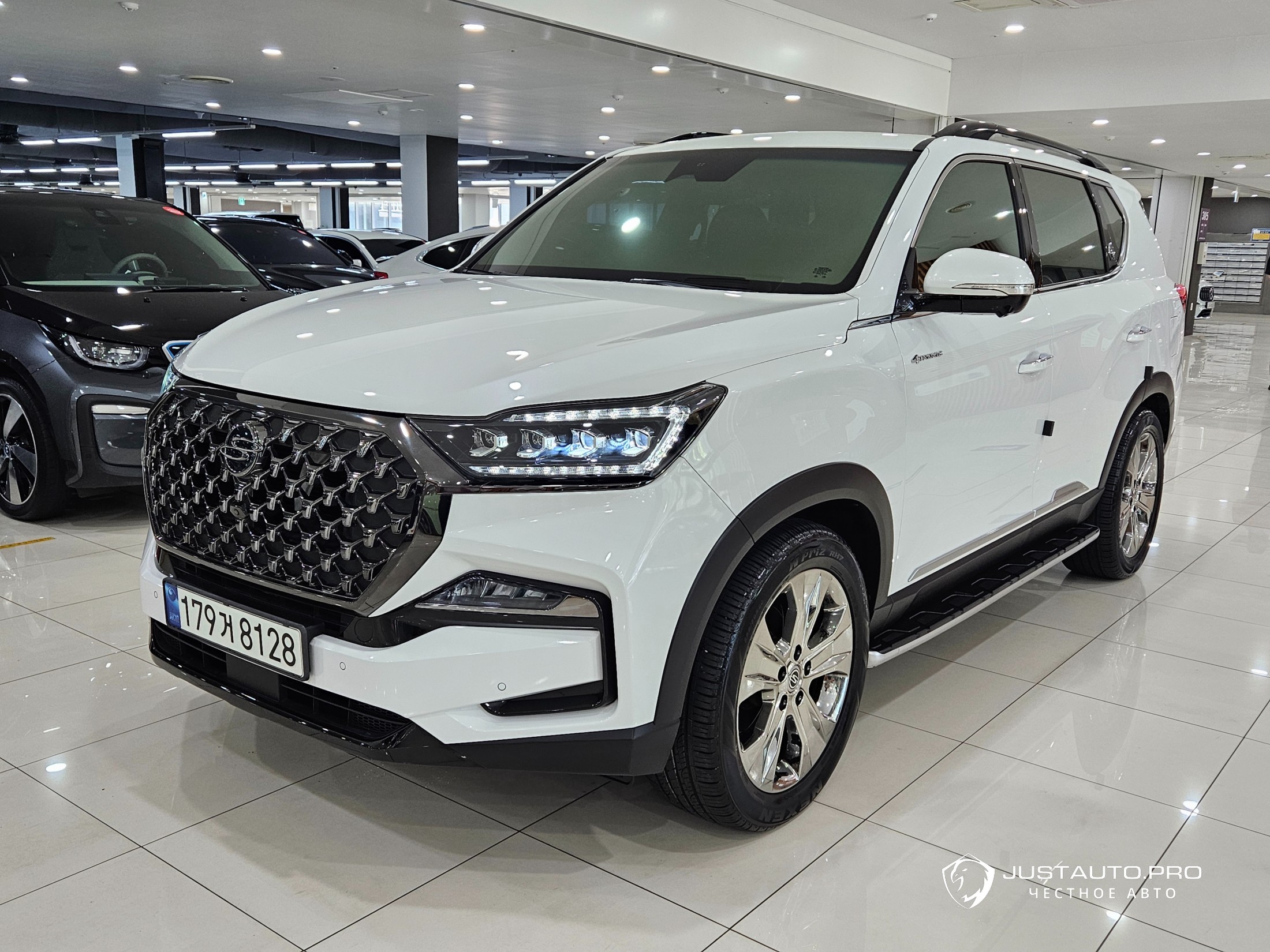 Автомобиль KG_Mobility_Ssangyong Rexton