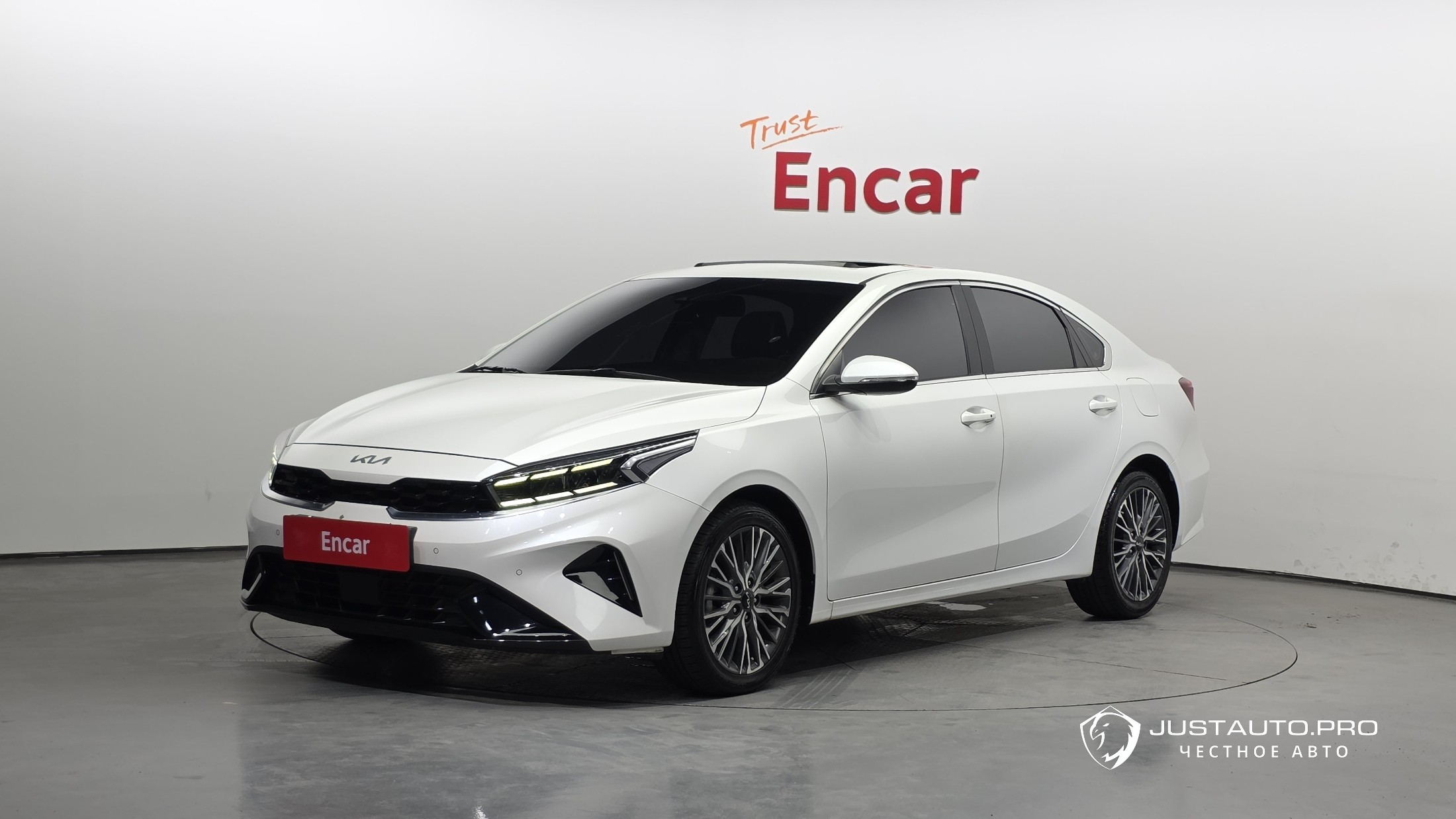 Автомобиль Kia K3