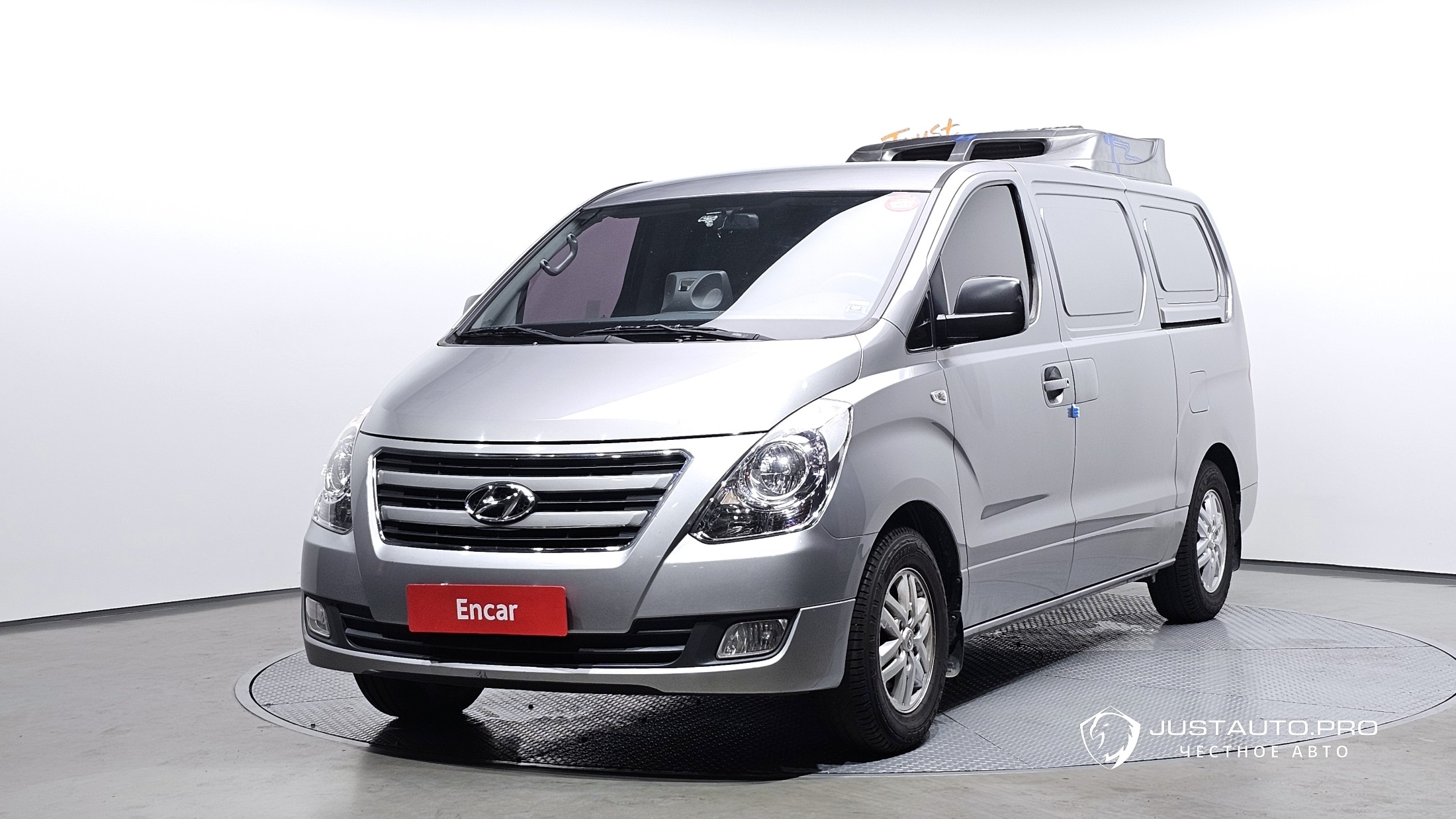 Автомобиль Hyundai Starex