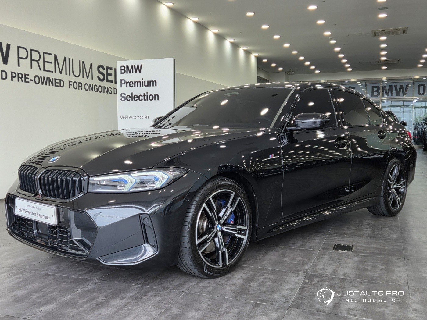Автомобиль BMW 3-Series
