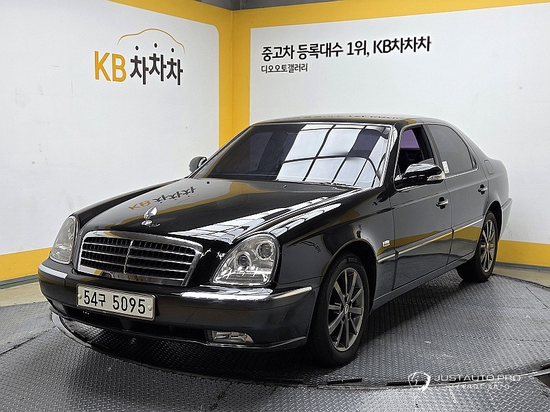 Автомобиль KG_Mobility_Ssangyong Chairman
