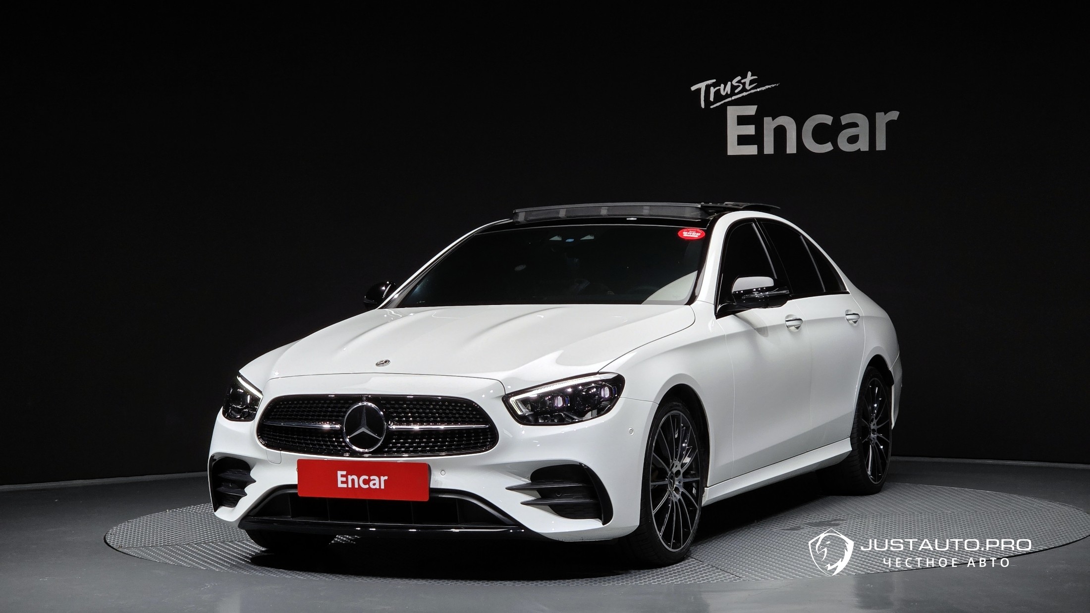 Автомобиль Mercedes-Benz E-Class