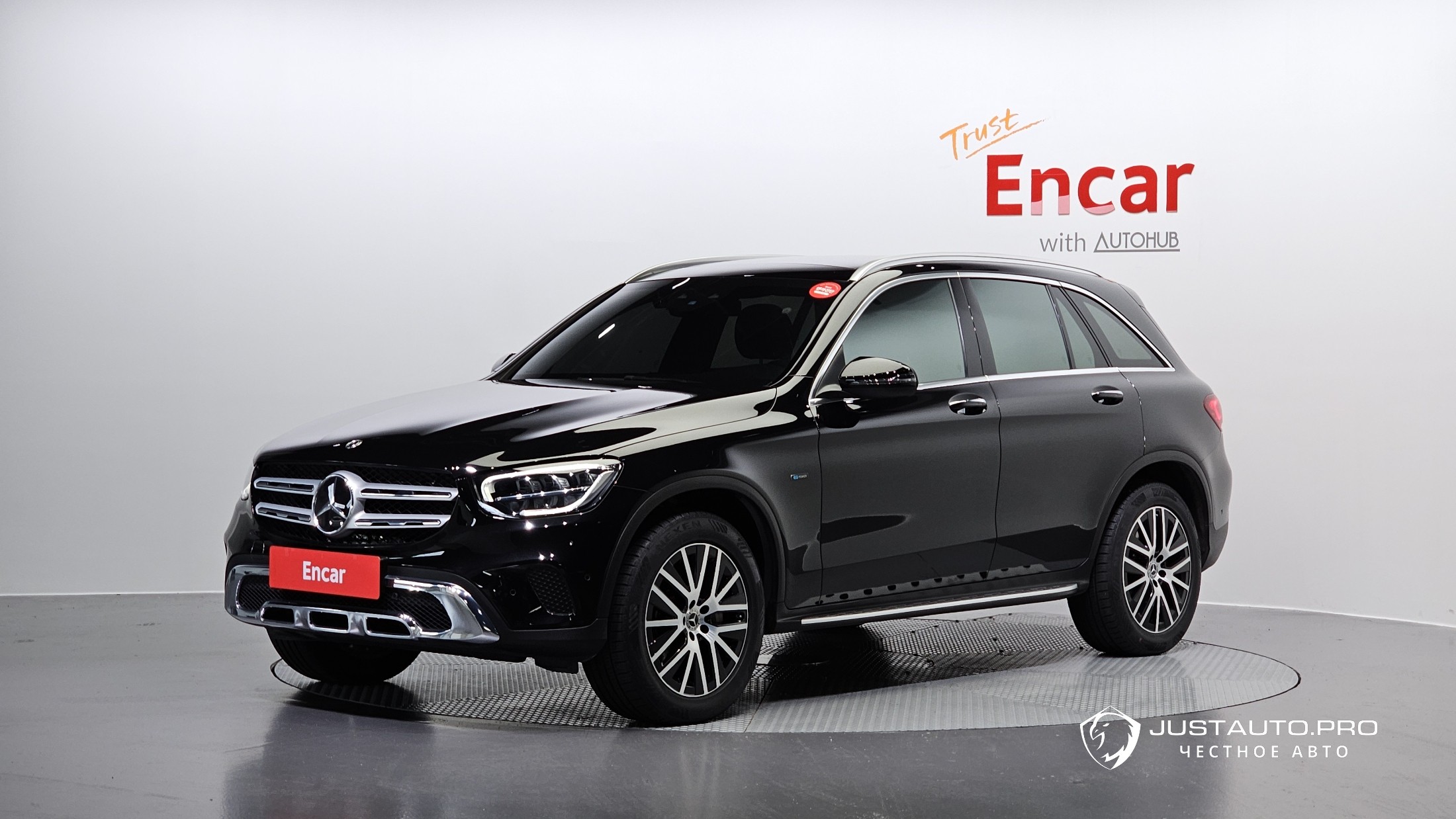 Автомобиль Mercedes-Benz GLC-Class