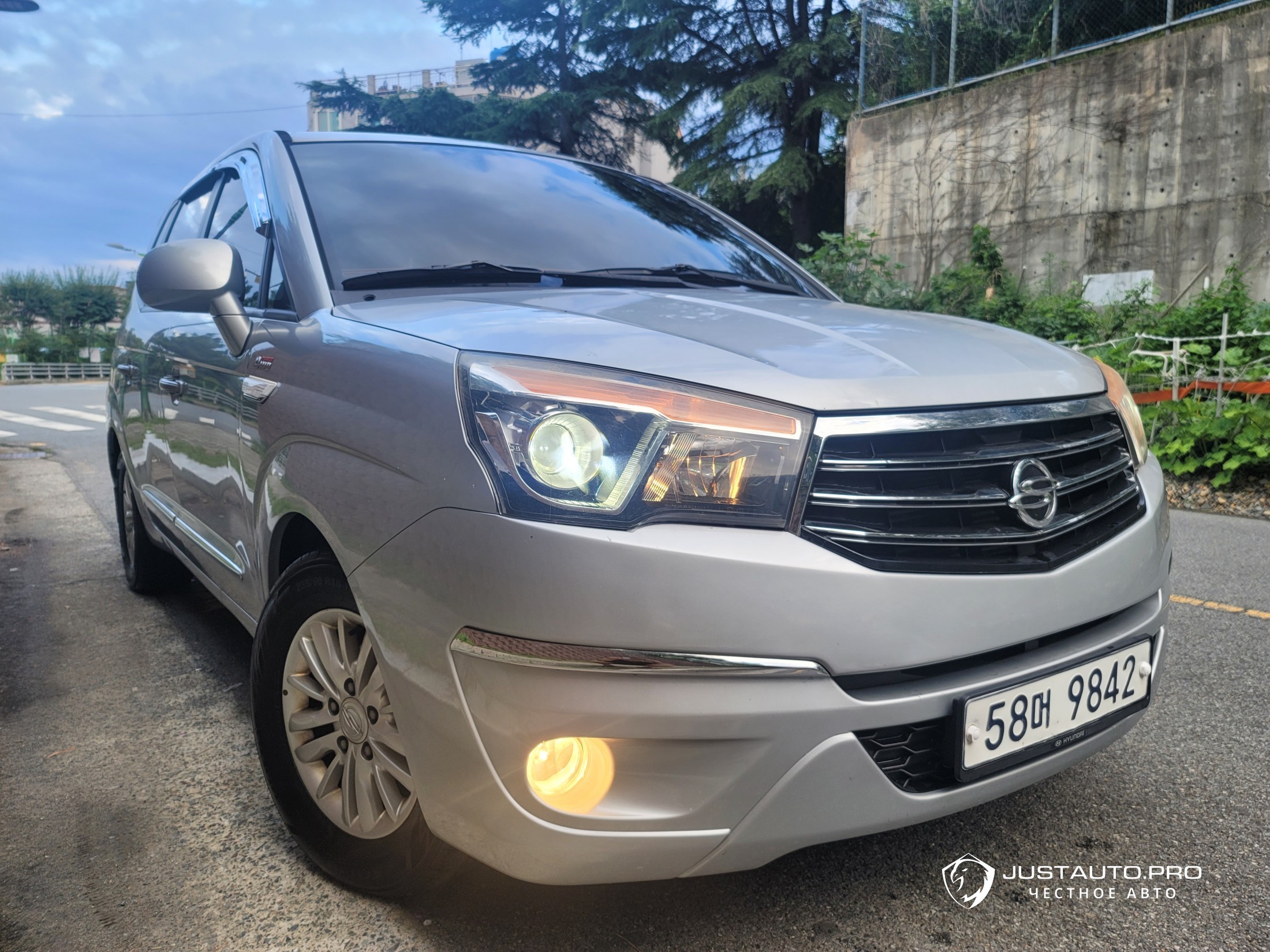 Автомобиль KG_Mobility_Ssangyong KORANDO