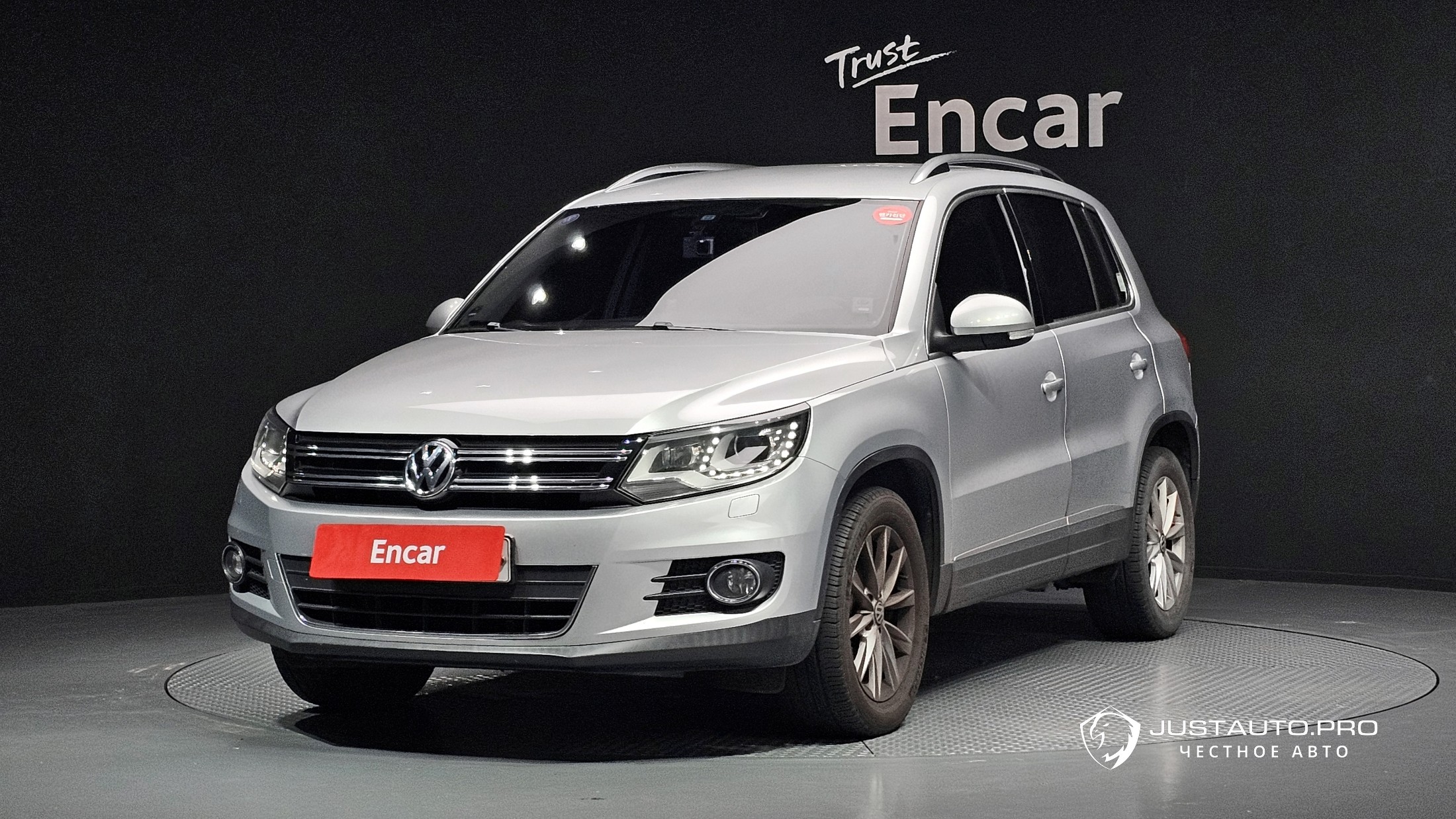 Автомобиль Volkswagen Tiguan