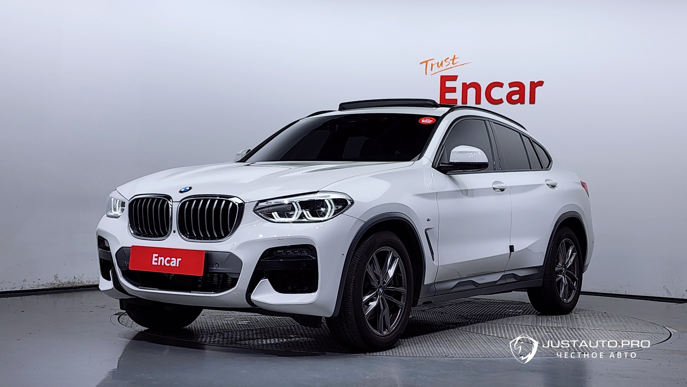 Автомобиль BMW X4