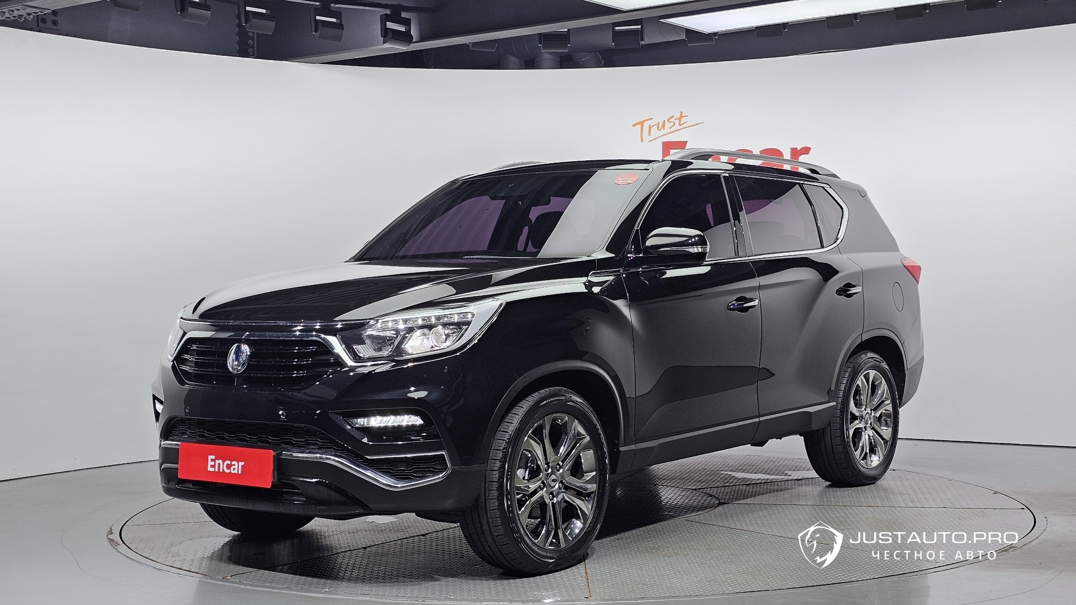 Автомобиль KG_Mobility_Ssangyong Rexton