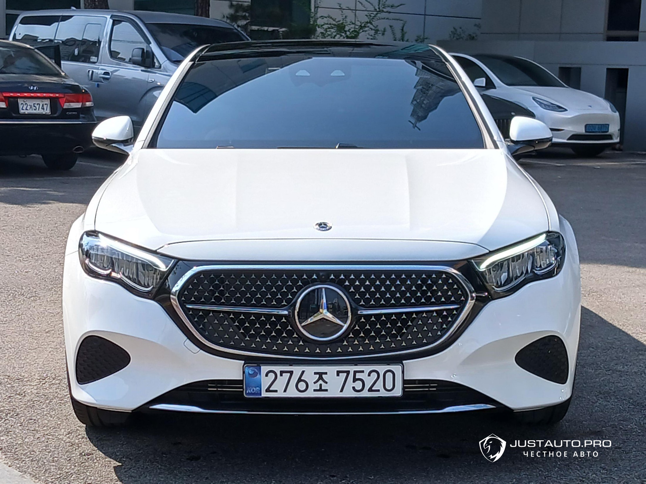 Автомобиль Mercedes-Benz E-Class