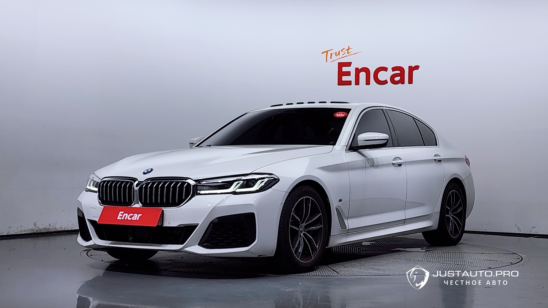 Автомобиль BMW 5-Series