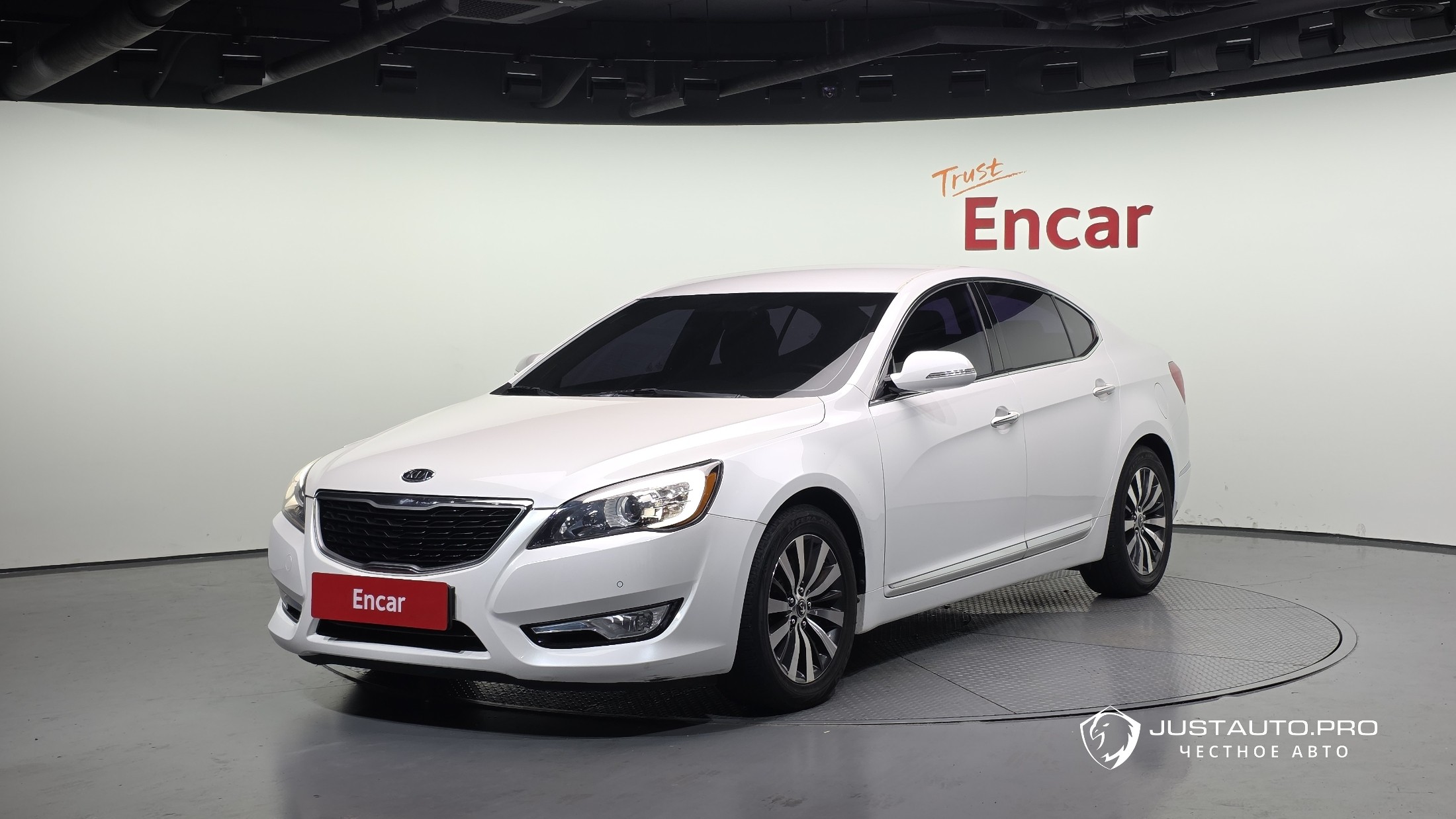 Автомобиль Kia K7