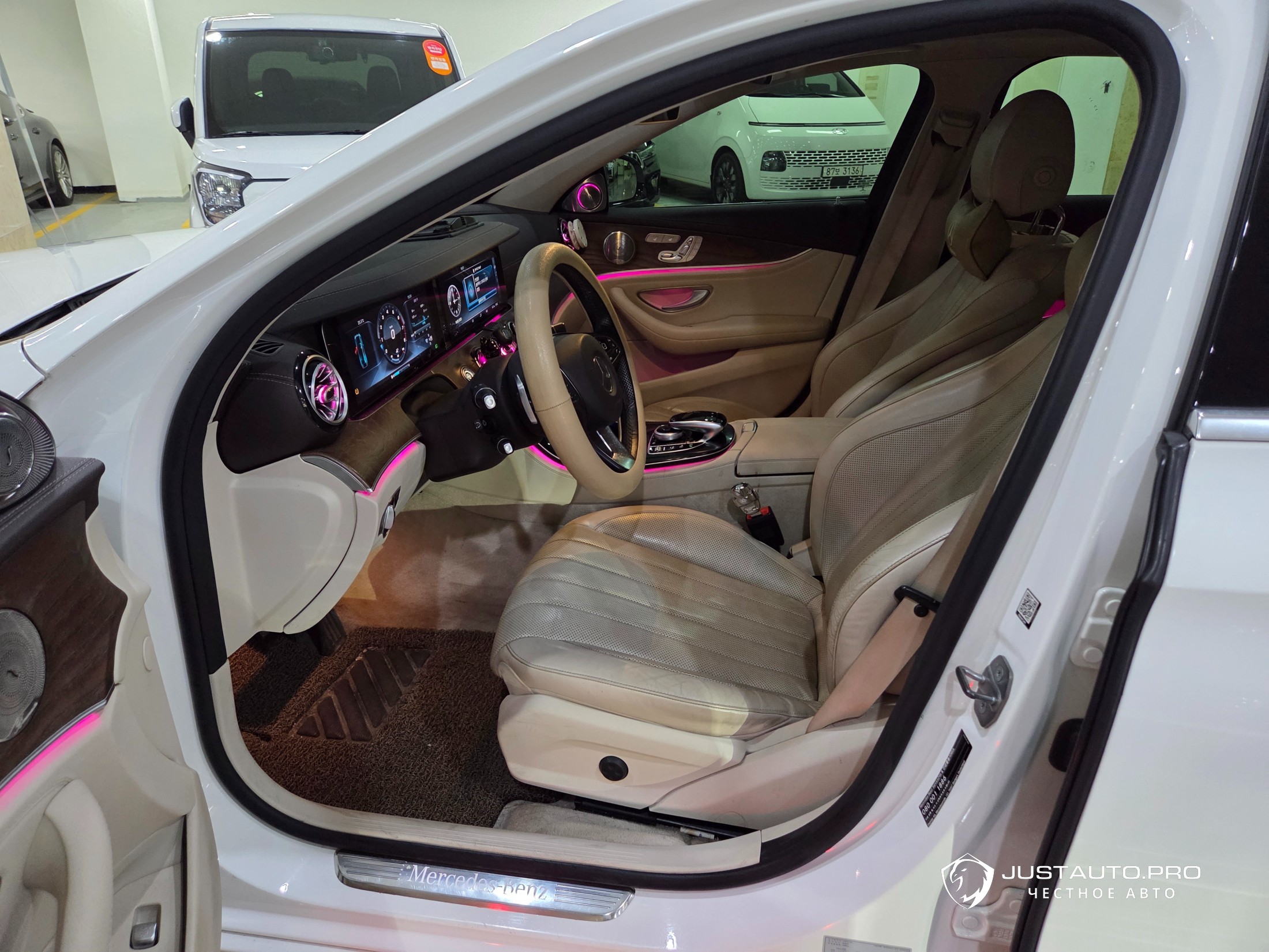 Автомобиль Mercedes-Benz E-Class