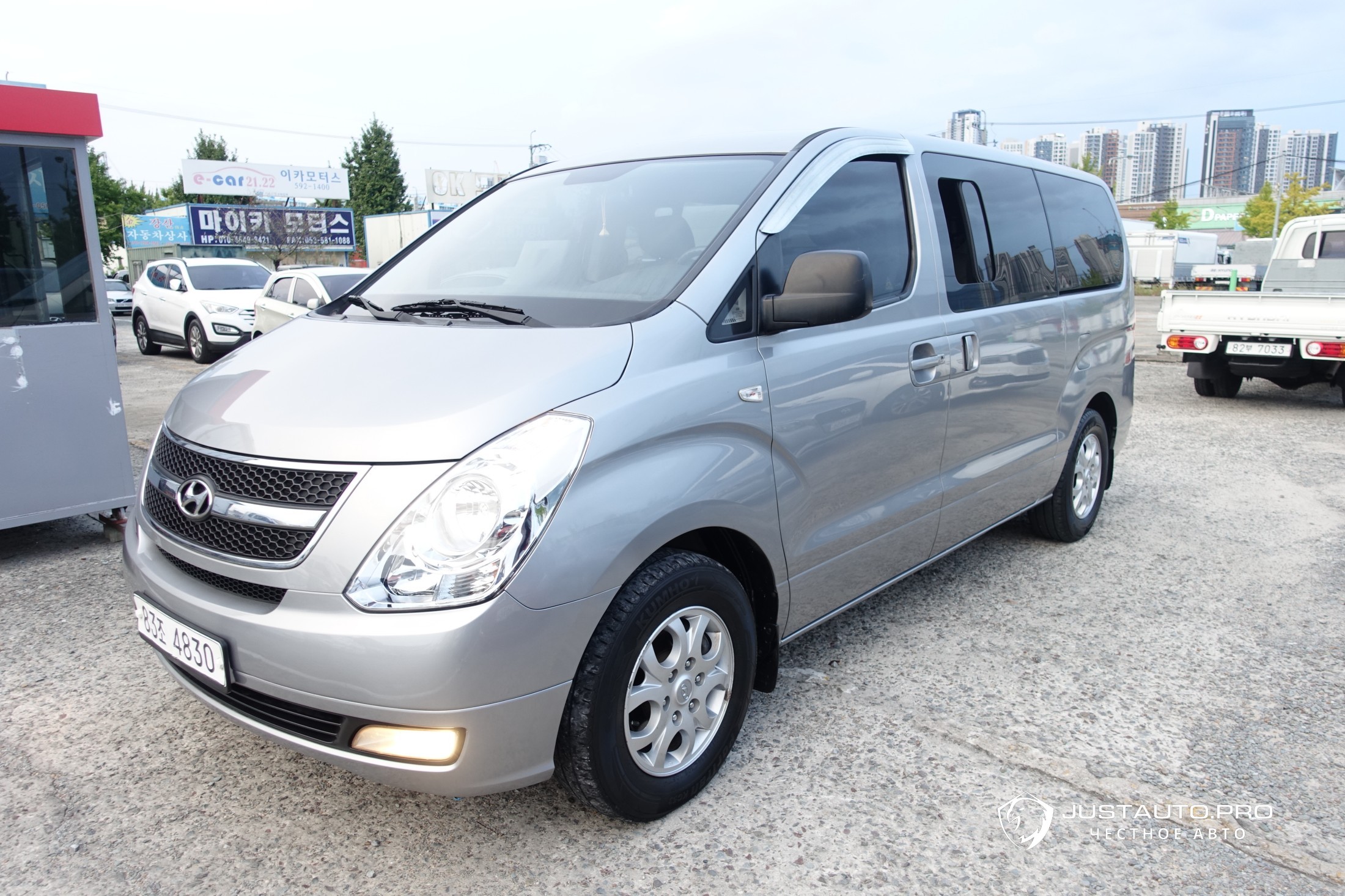 Автомобиль Hyundai Starex
