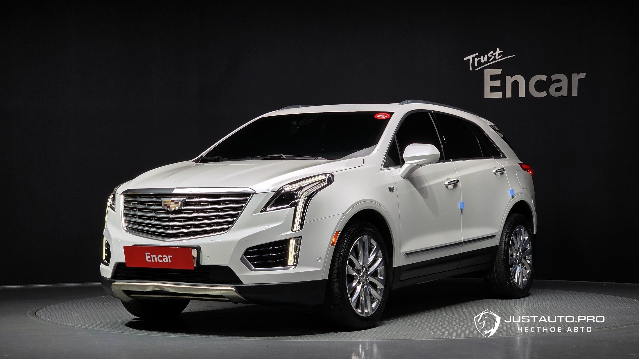 Автомобиль Cadillac XT5