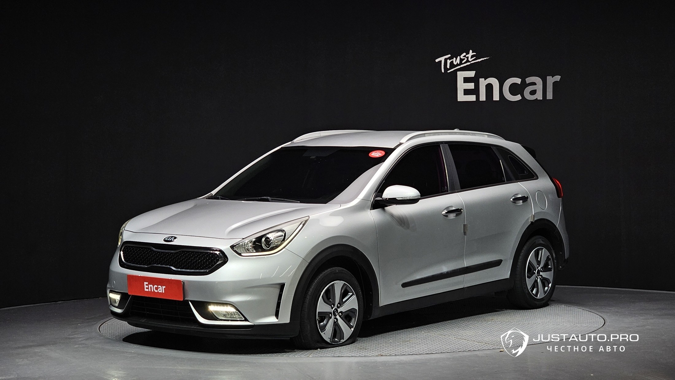 Автомобиль Kia Niro