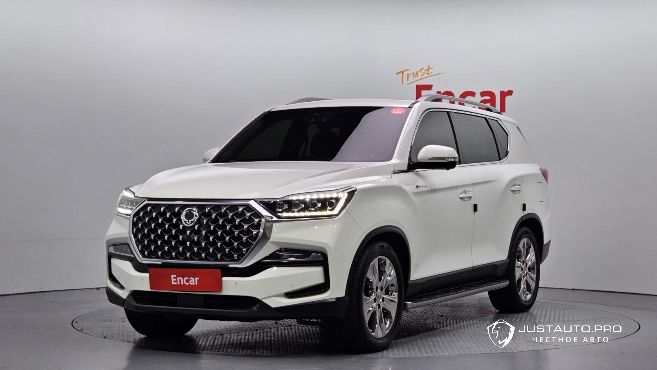 Автомобиль KG_Mobility_Ssangyong Rexton