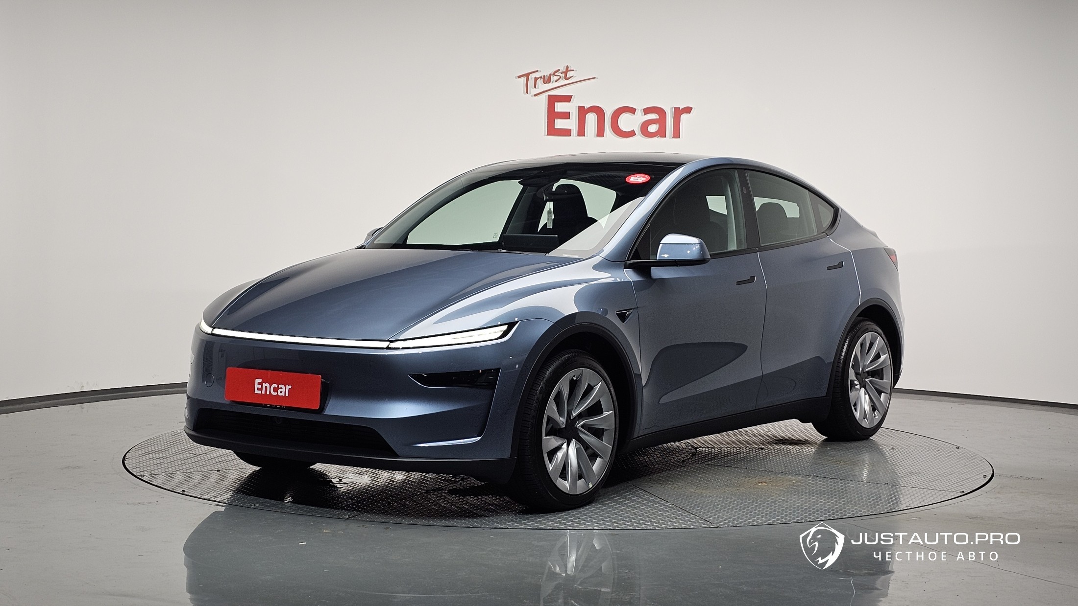Автомобиль Tesla Model Y