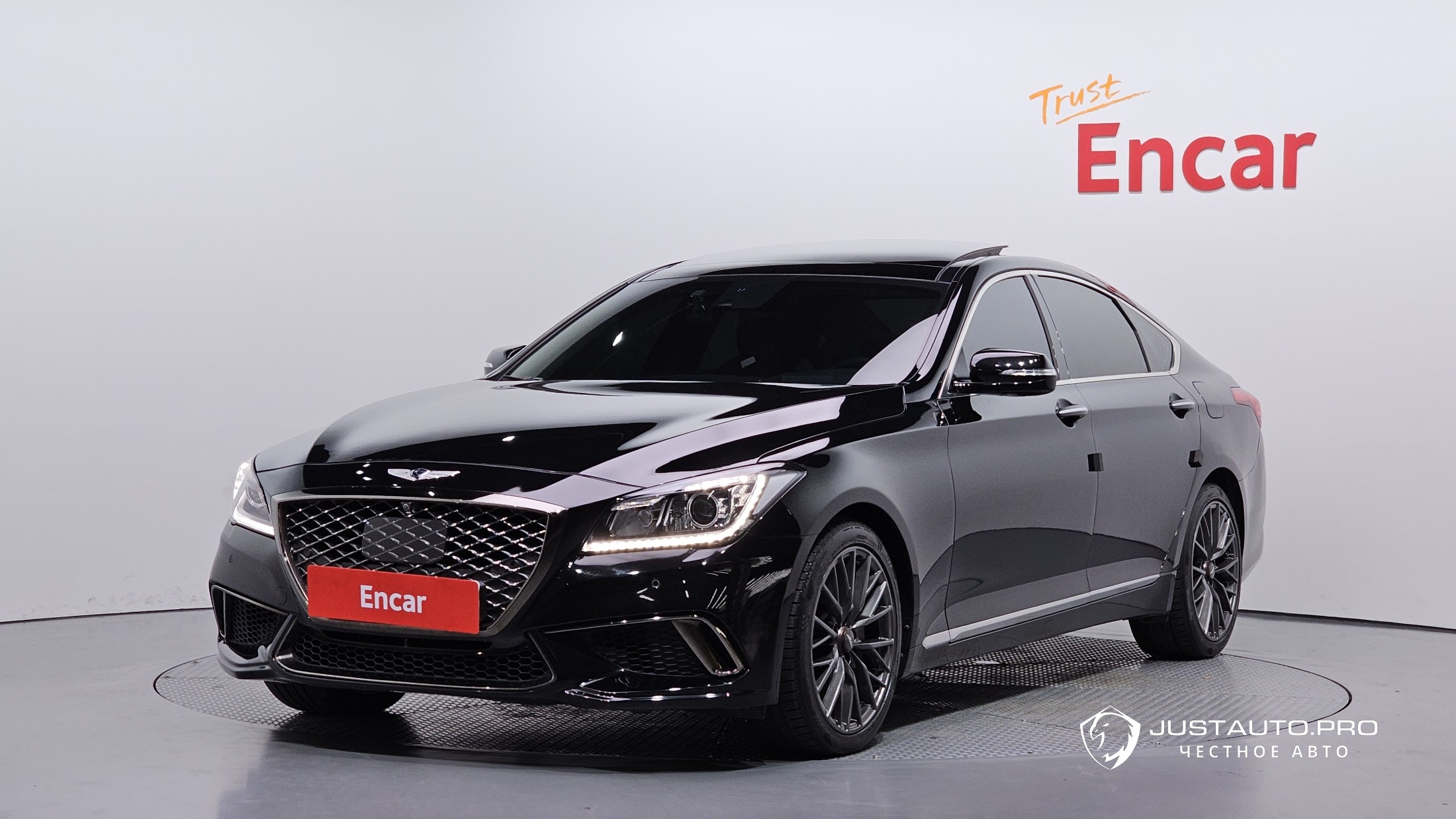 Автомобиль Hyundai Genesis