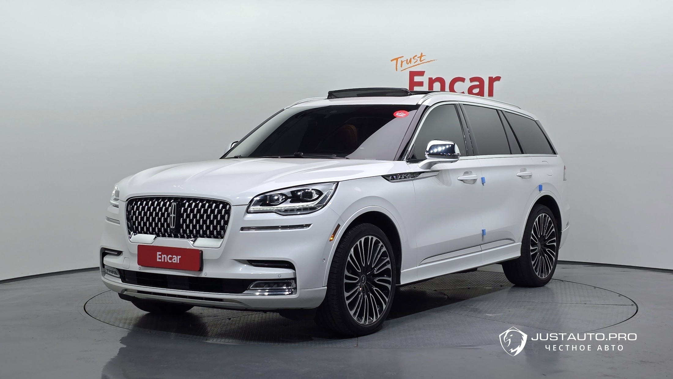 Автомобиль Lincoln Aviator