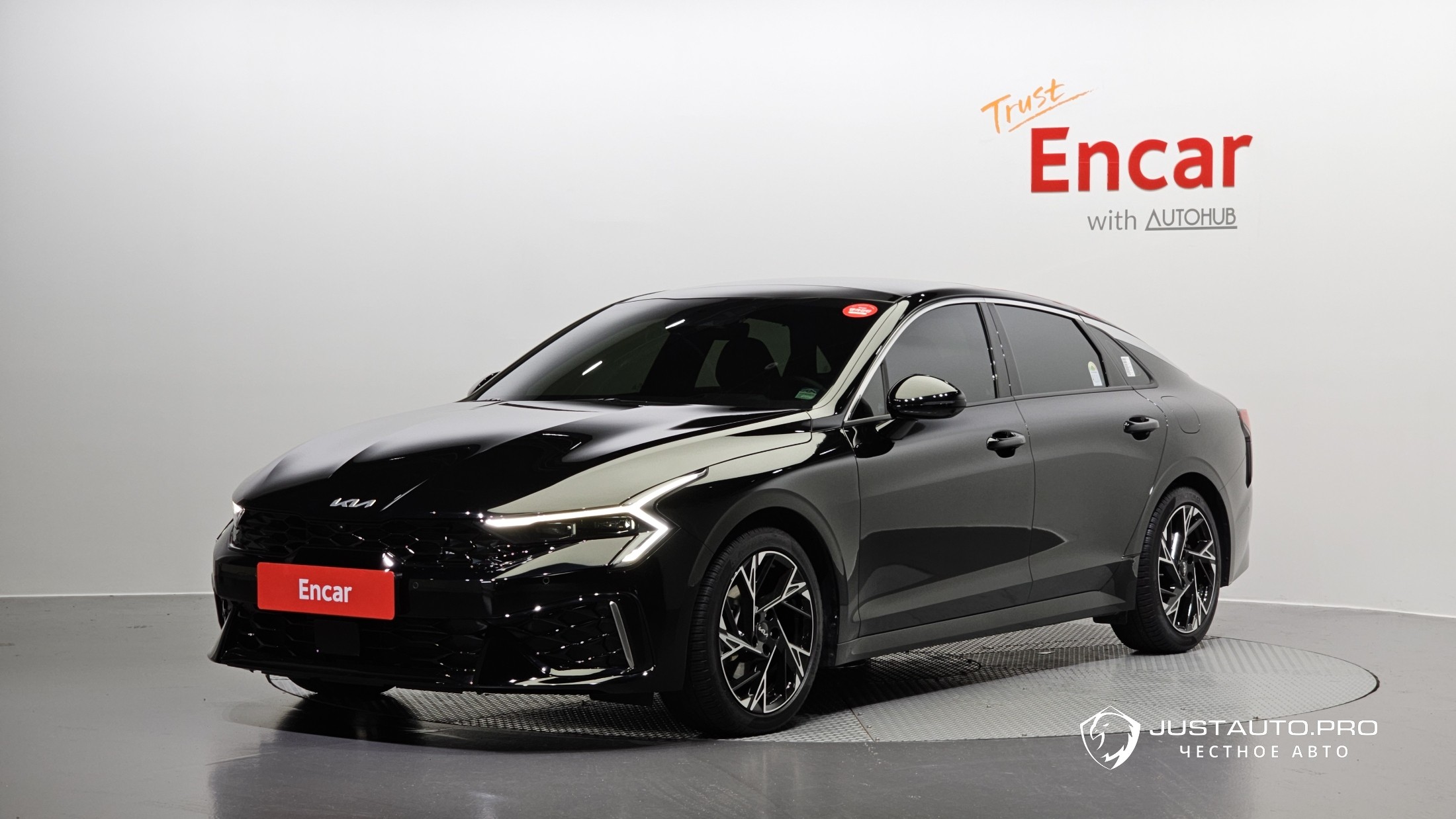 Автомобиль Kia K5