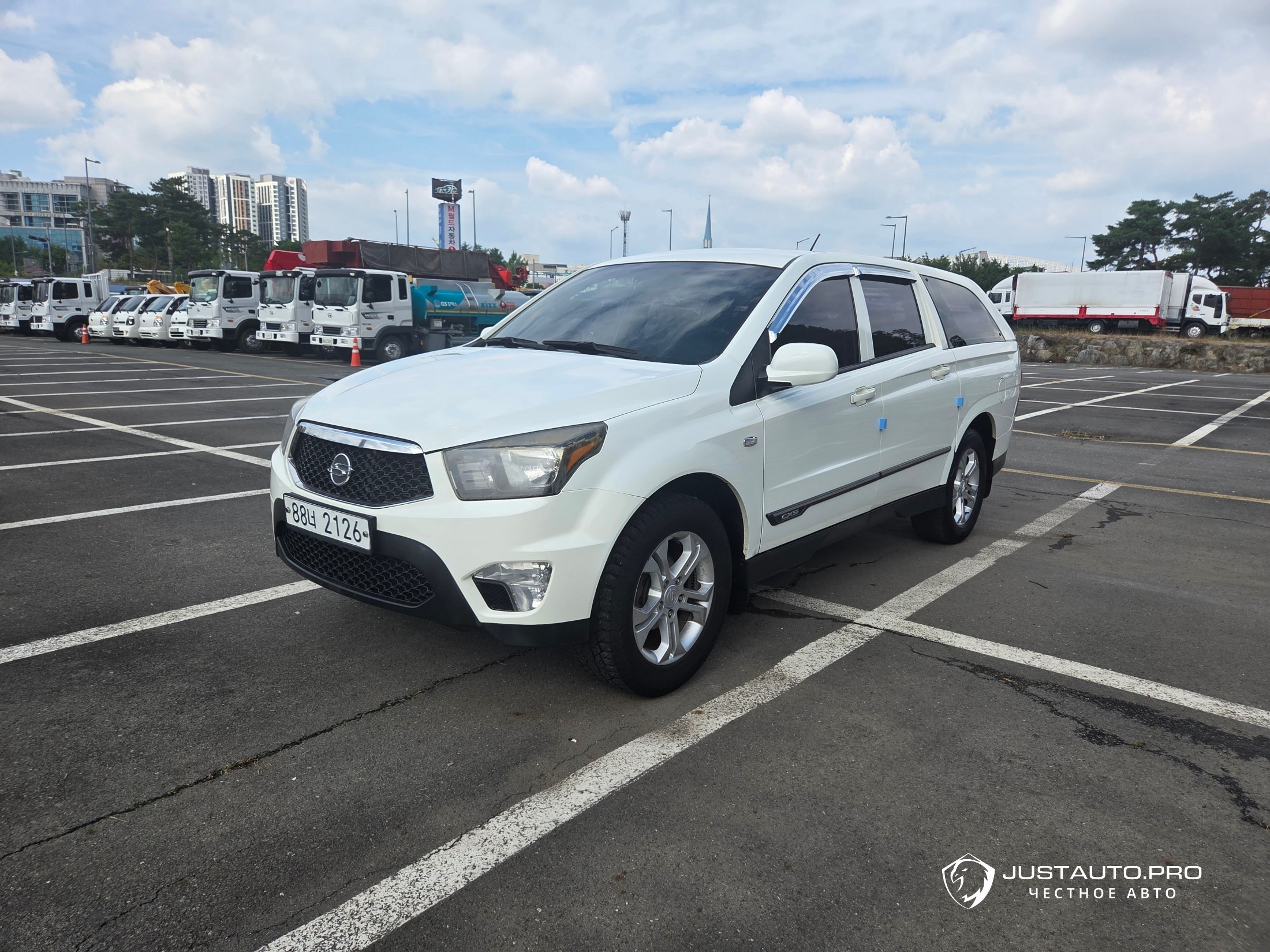 Автомобиль KG_Mobility_Ssangyong KORANDO