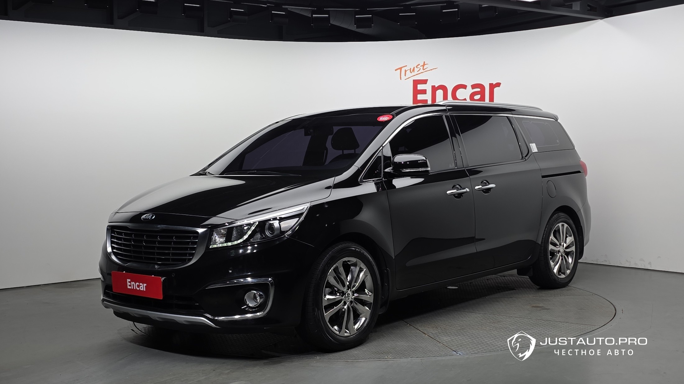 Автомобиль Kia Canival