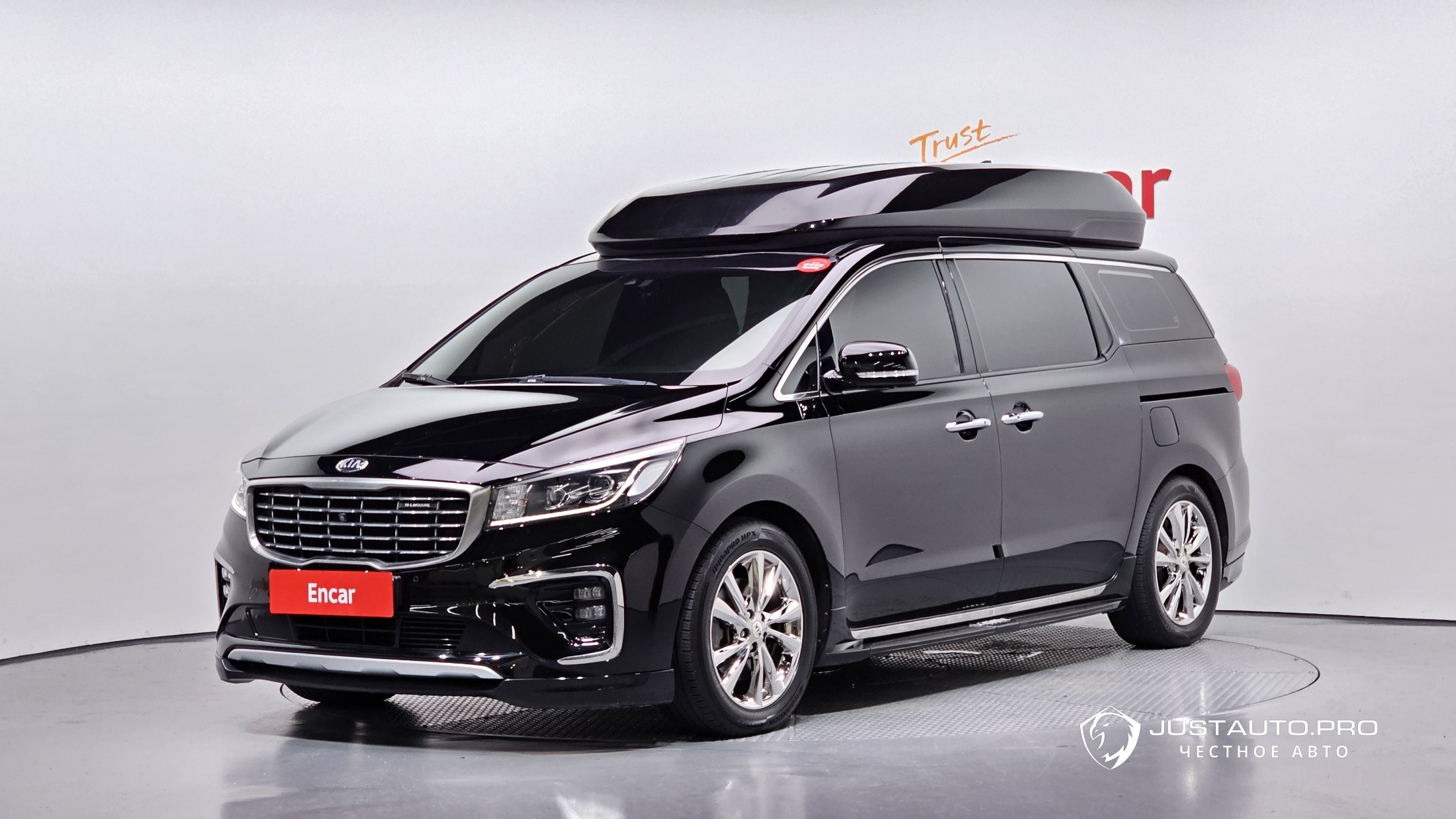 Автомобиль Kia Canival