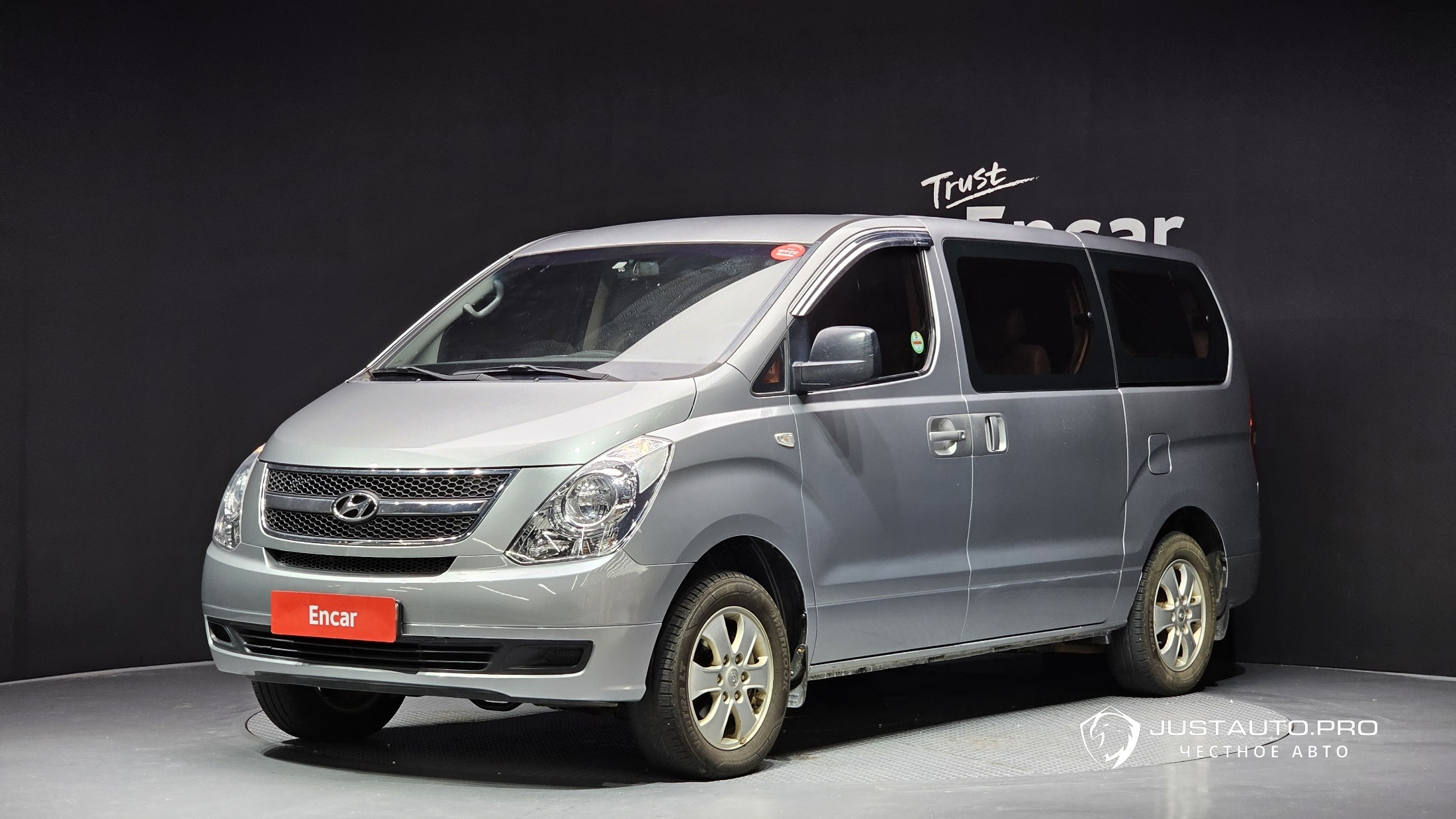 Автомобиль Hyundai Starex